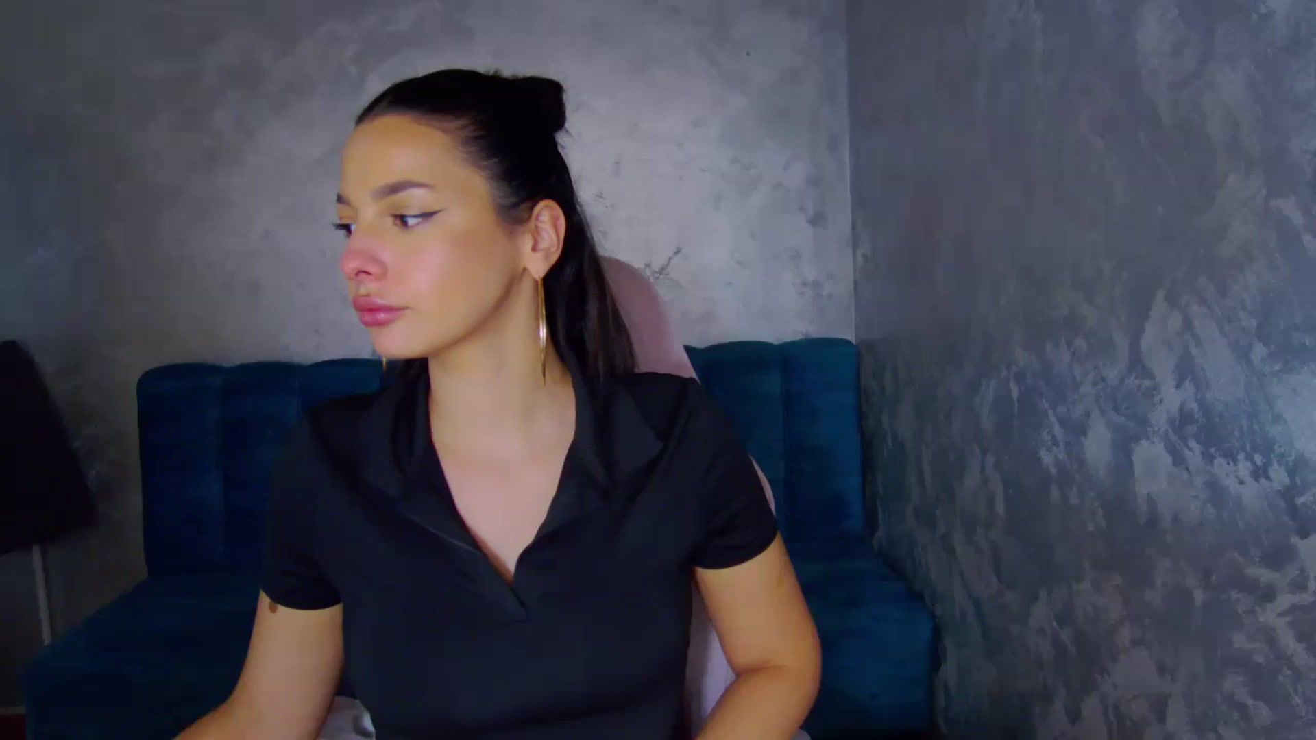Gallery image thumbnail from WonderWomann's myfreecams stream on, 11/11/2025, 19:56 image 13 of 20