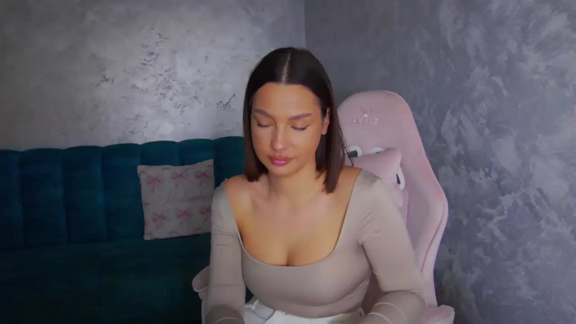 Gallery image thumbnail from WonderWomann's myfreecams stream on, 11/13/2025, 14:17 image 8 of 20
