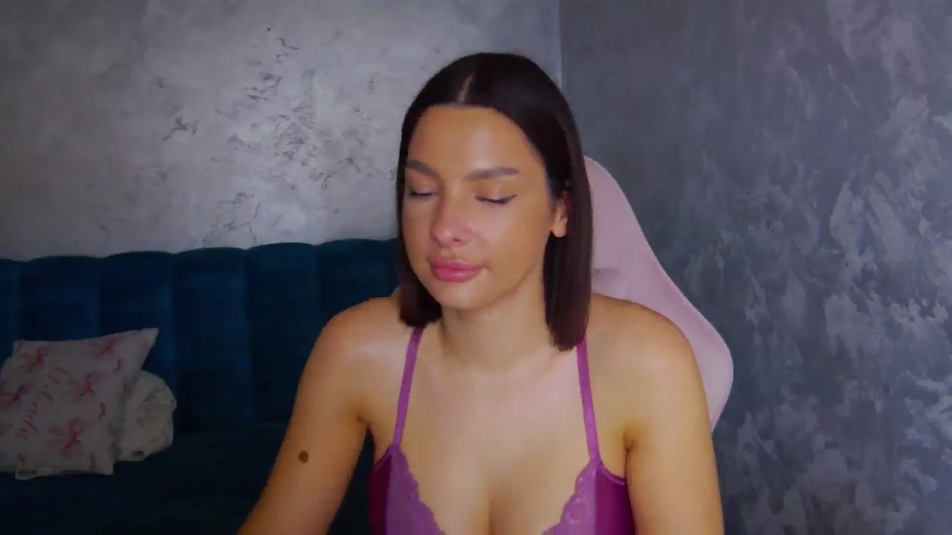 Gallery image thumbnail from WonderWomann's myfreecams stream on, 11/13/2025, 18:38 image 5 of 20