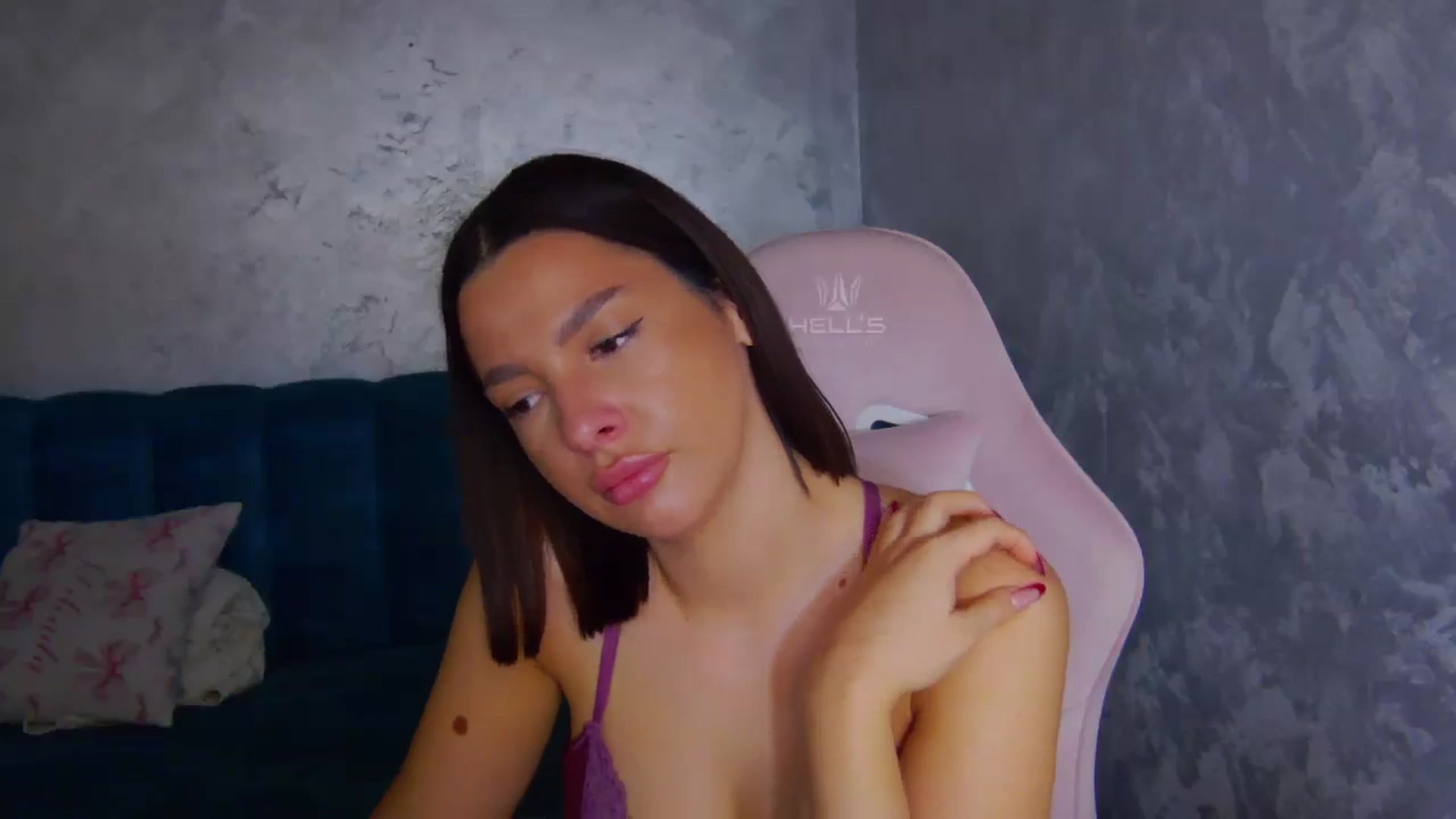 Gallery image thumbnail from WonderWomann's myfreecams stream on, 11/13/2025, 18:38 image 7 of 20