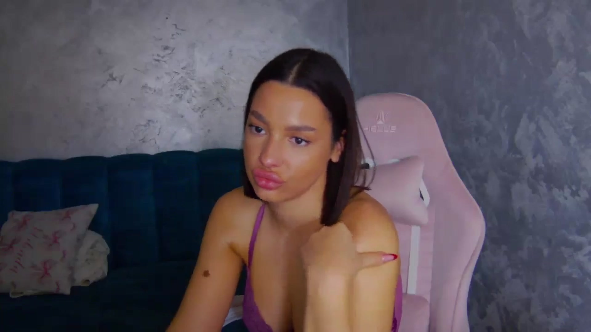 Gallery image thumbnail from WonderWomann's myfreecams stream on, 11/13/2025, 18:38 image 11 of 20