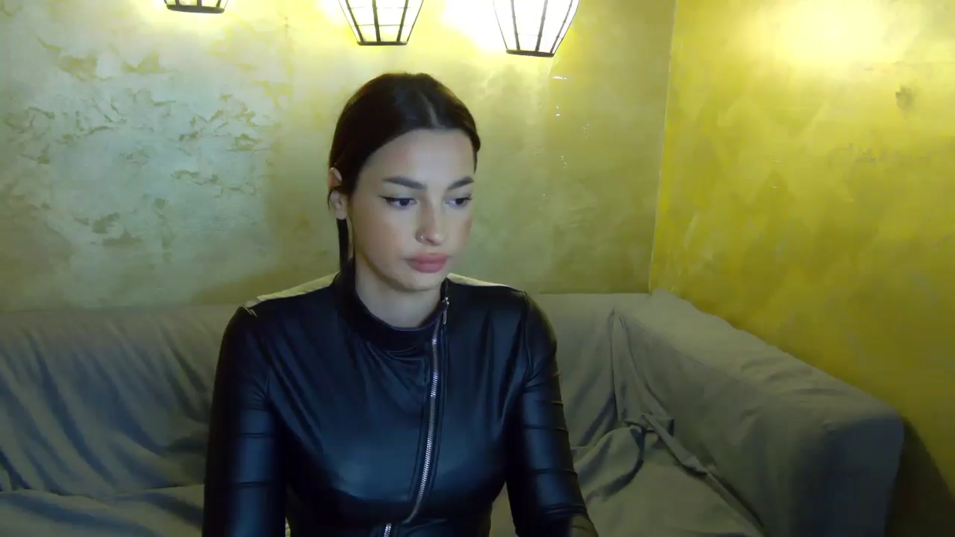 Gallery image thumbnail from WonderWomann's myfreecams stream on, 11/19/2025, 18:13 image 1 of 20