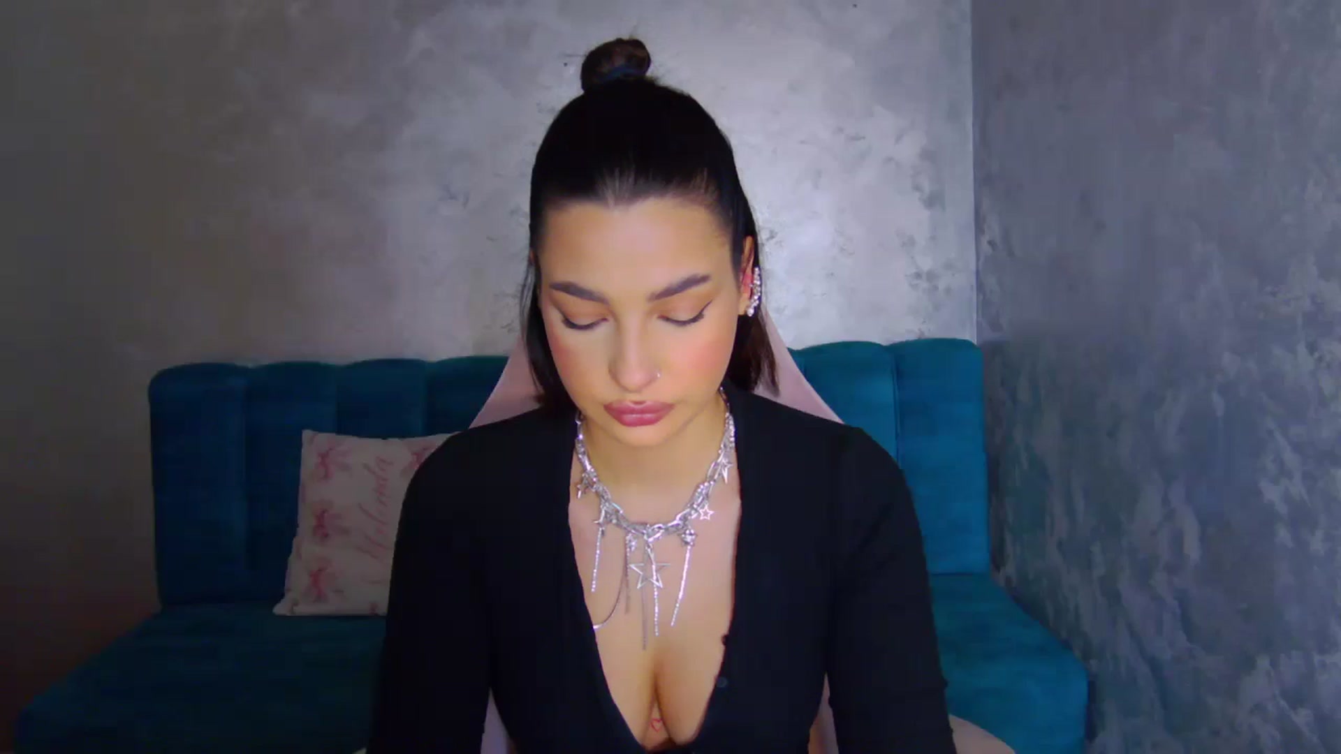 Gallery image thumbnail from WonderWomann's myfreecams stream on, 11/27/2025, 17:47 image 5 of 20