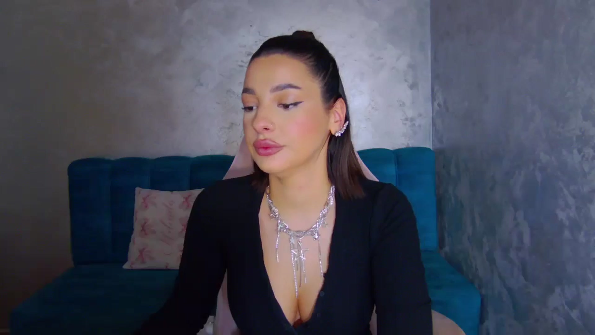 Gallery image thumbnail from WonderWomann's myfreecams stream on, 11/27/2025, 17:47 image 13 of 20