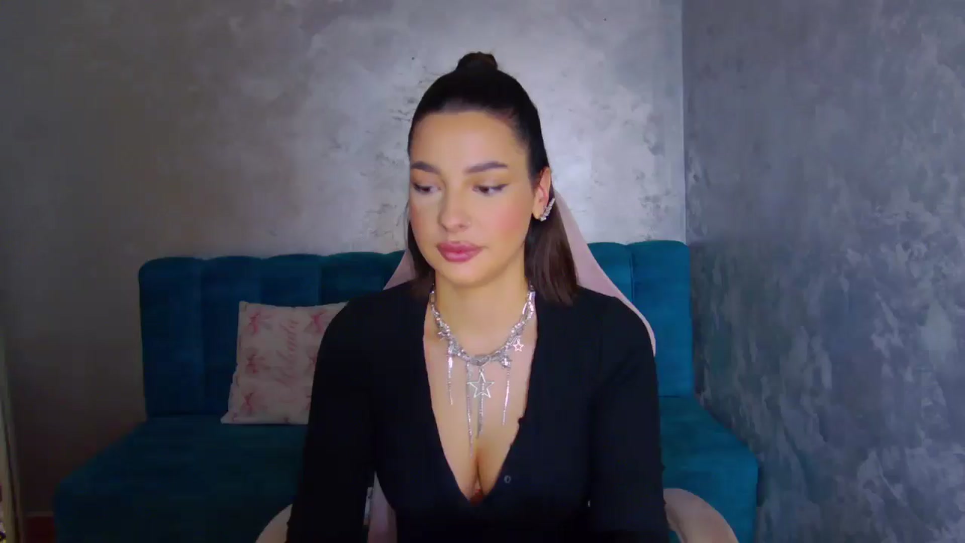 Gallery image thumbnail from WonderWomann's myfreecams stream on, 11/27/2025, 17:47 image 12 of 20