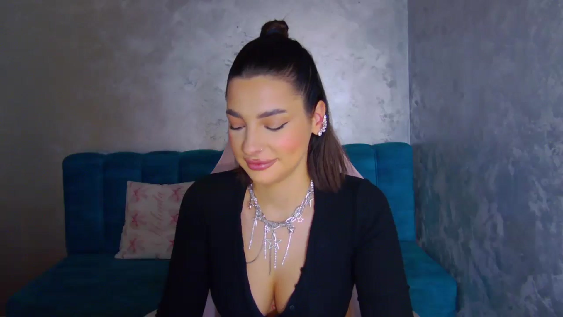 Gallery image thumbnail from WonderWomann's myfreecams stream on, 11/27/2025, 17:47 image 6 of 20