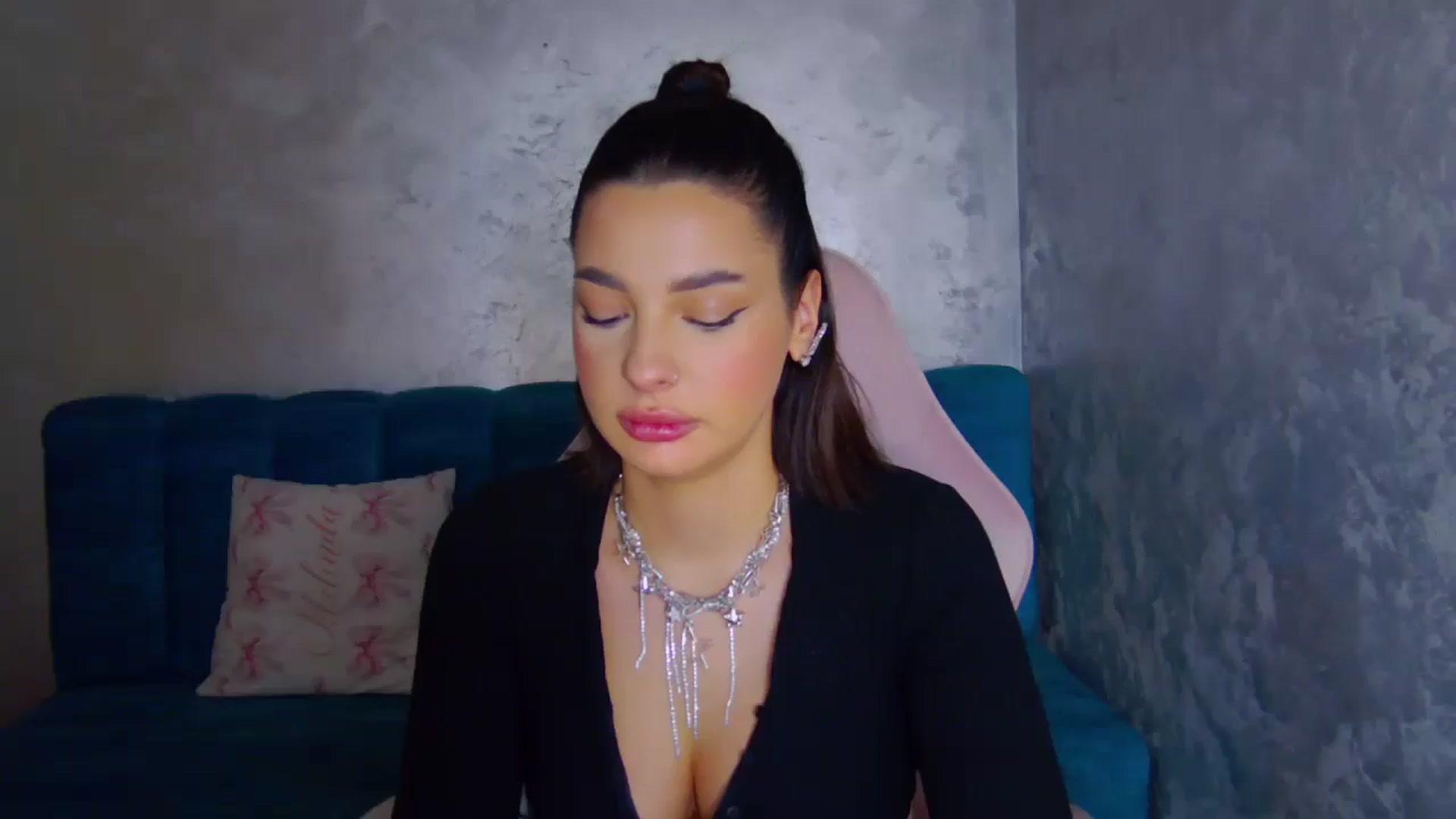 Gallery image thumbnail from WonderWomann's myfreecams stream on, 11/27/2025, 21:28 image 9 of 20