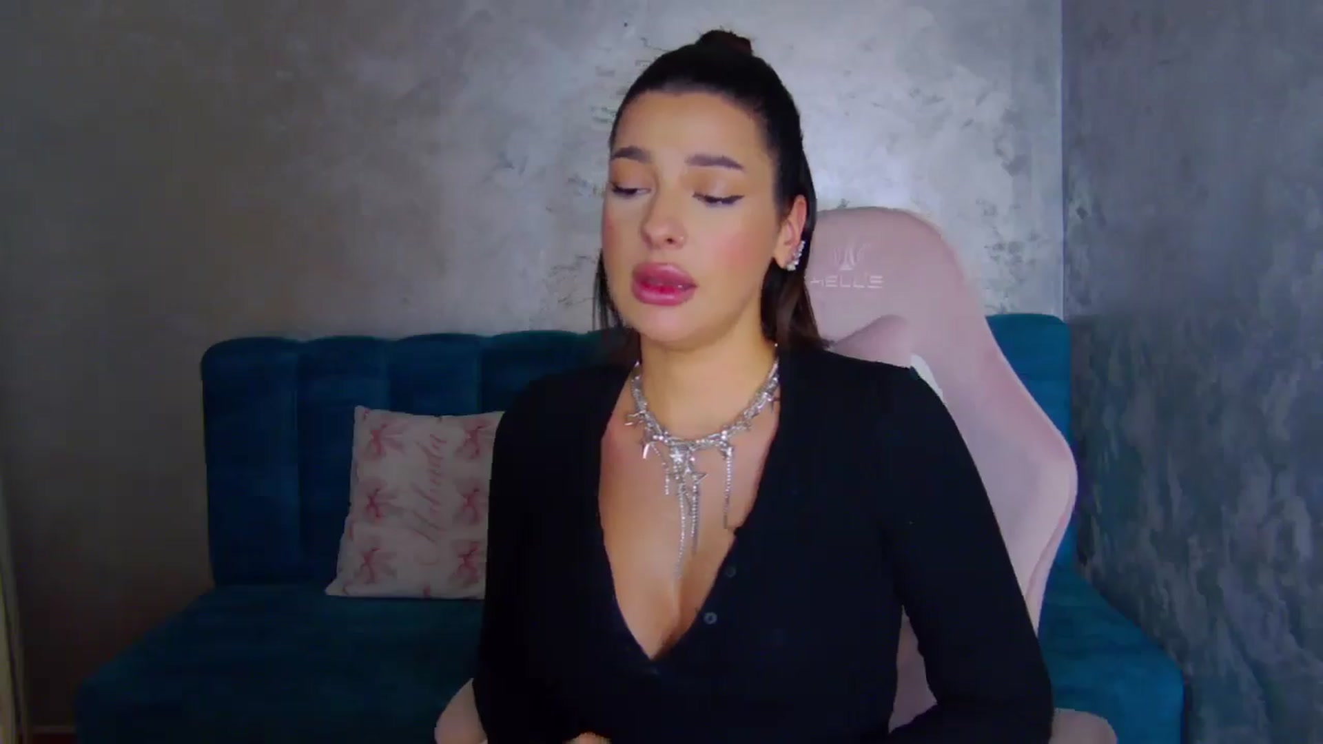Gallery image thumbnail from WonderWomann's myfreecams stream on, 11/27/2025, 21:28 image 18 of 20