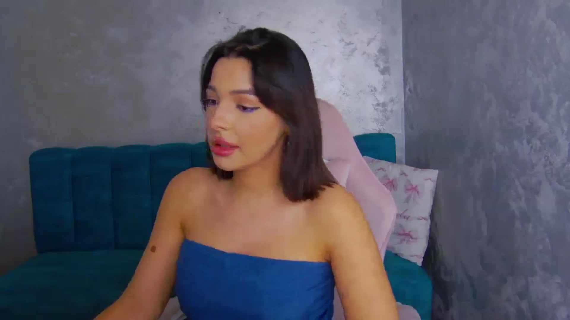Gallery image thumbnail from WonderWomann's myfreecams stream on, 12/02/2025, 18:27 image 17 of 20