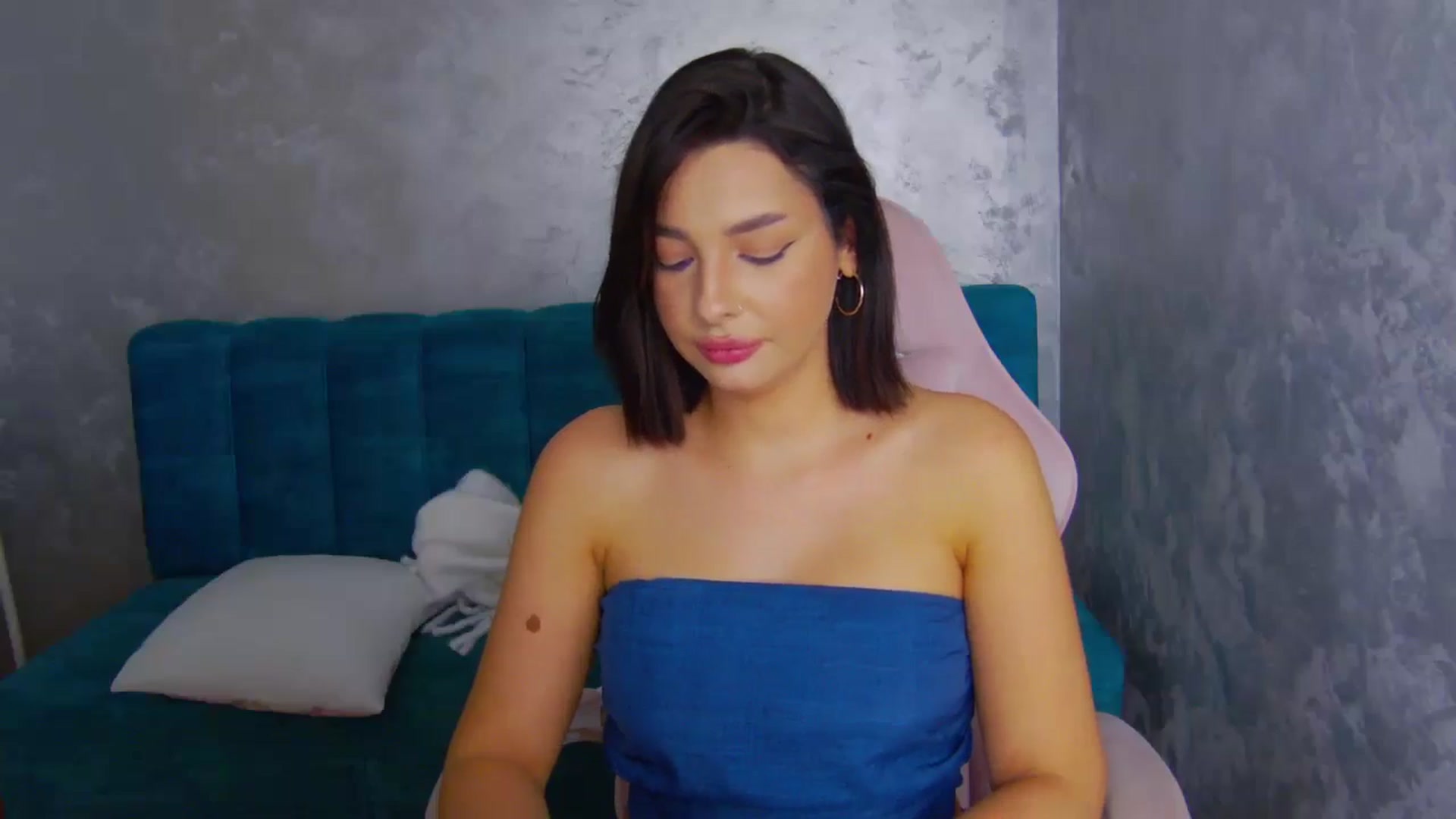 Gallery image thumbnail from WonderWomann's myfreecams stream on, 12/02/2025, 19:54 image 6 of 20
