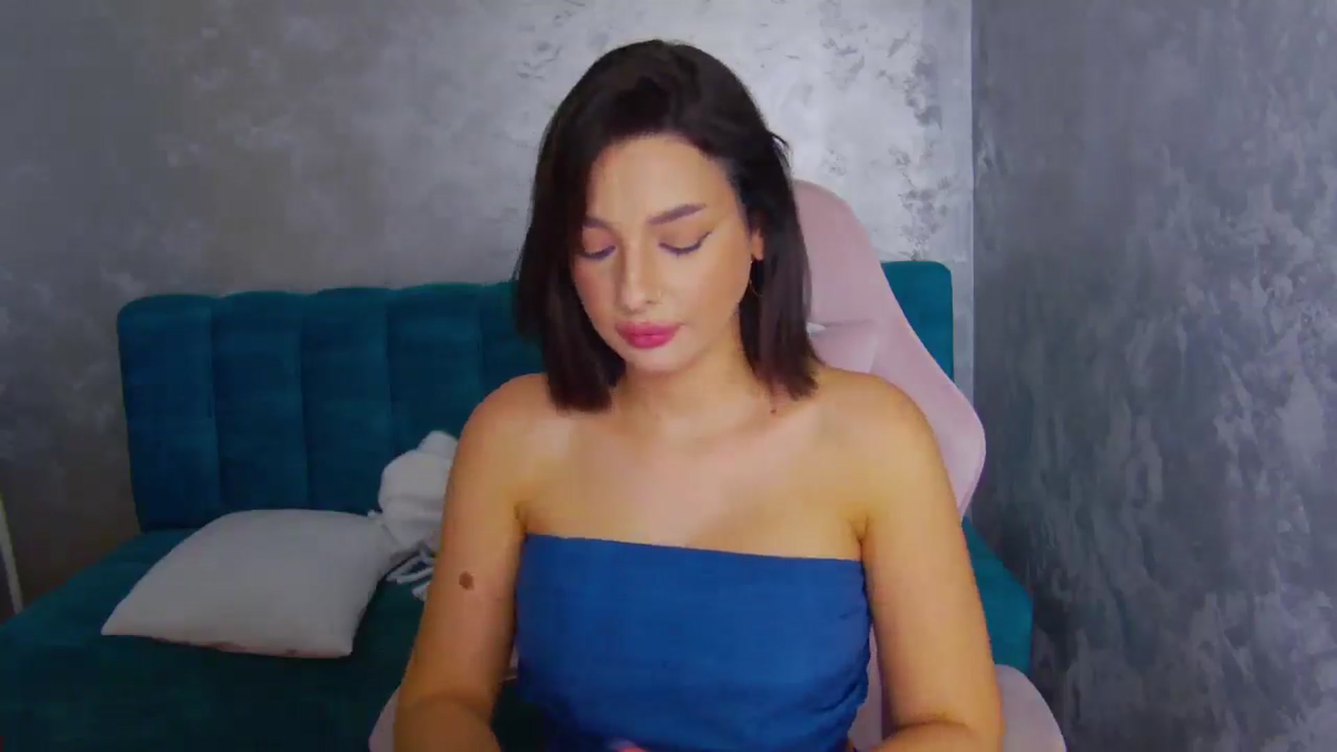 Gallery image thumbnail from WonderWomann's myfreecams stream on, 12/02/2025, 19:54 image 4 of 20