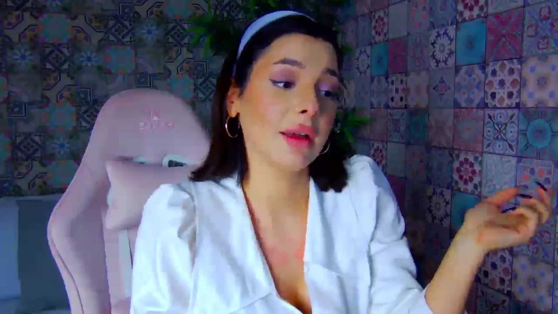 Gallery image thumbnail from WonderWomann's myfreecams stream on, 12/04/2025, 24:39 image 14 of 20