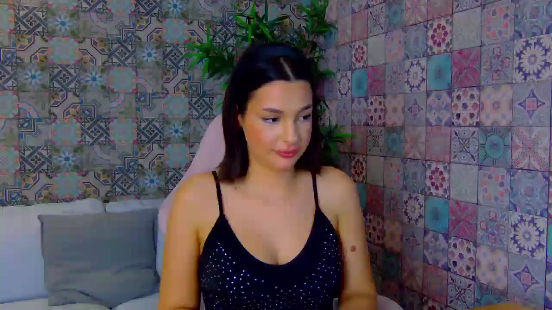 Gallery image thumbnail from WonderWomann's myfreecams stream on, 12/04/2025, 21:41 image 18 of 20