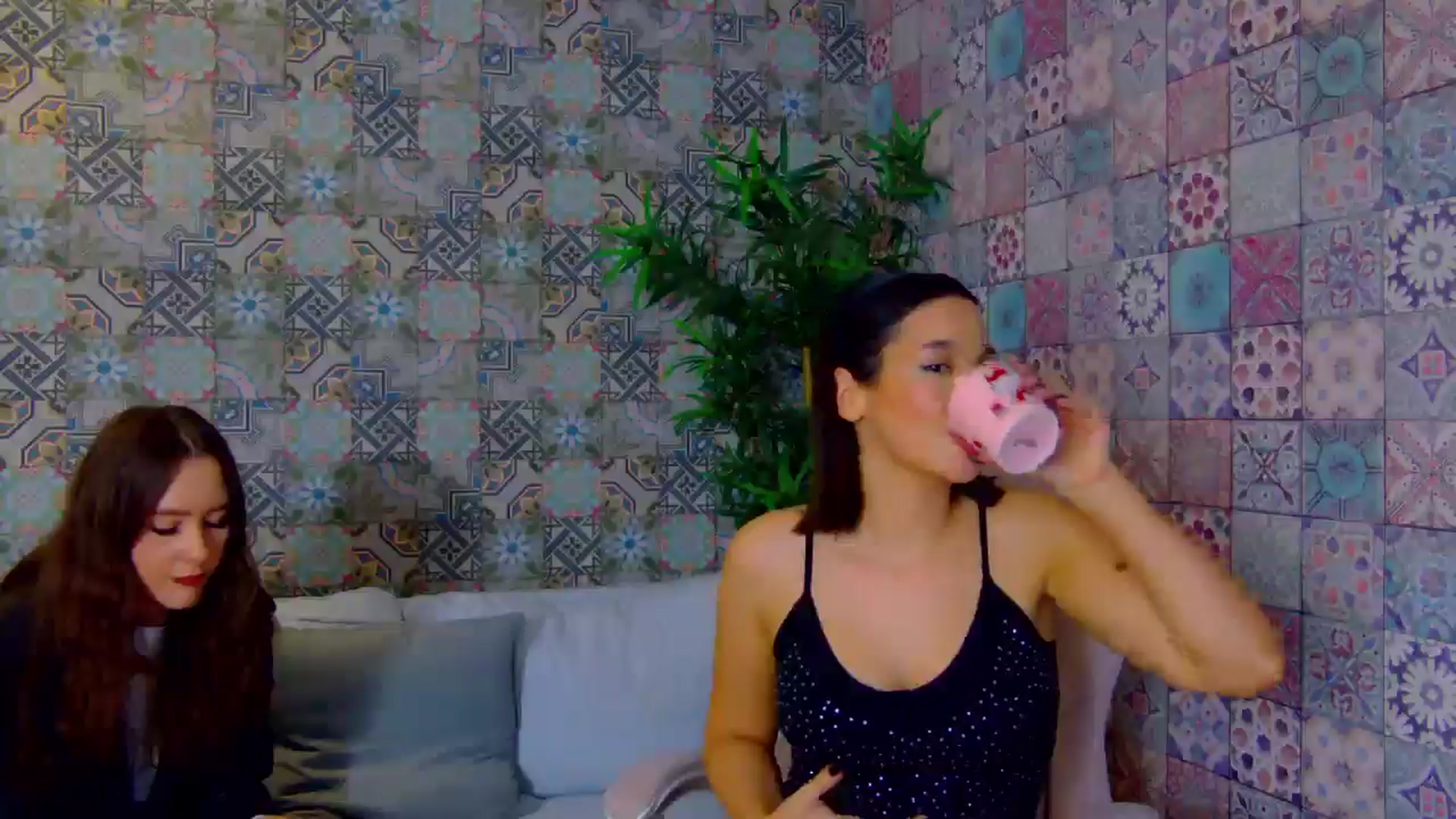 Gallery image thumbnail from WonderWomann's myfreecams stream on, 12/04/2025, 21:41 image 14 of 20