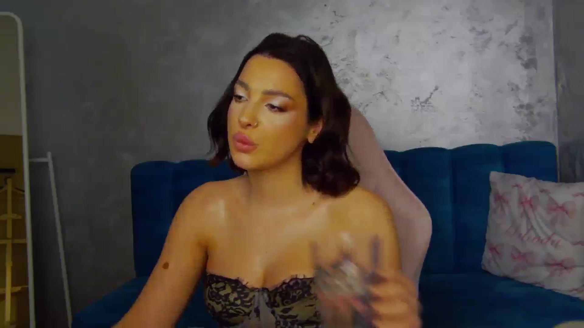 Gallery image thumbnail from WonderWomann's myfreecams stream on, 12/08/2025, 15:38 image 17 of 20