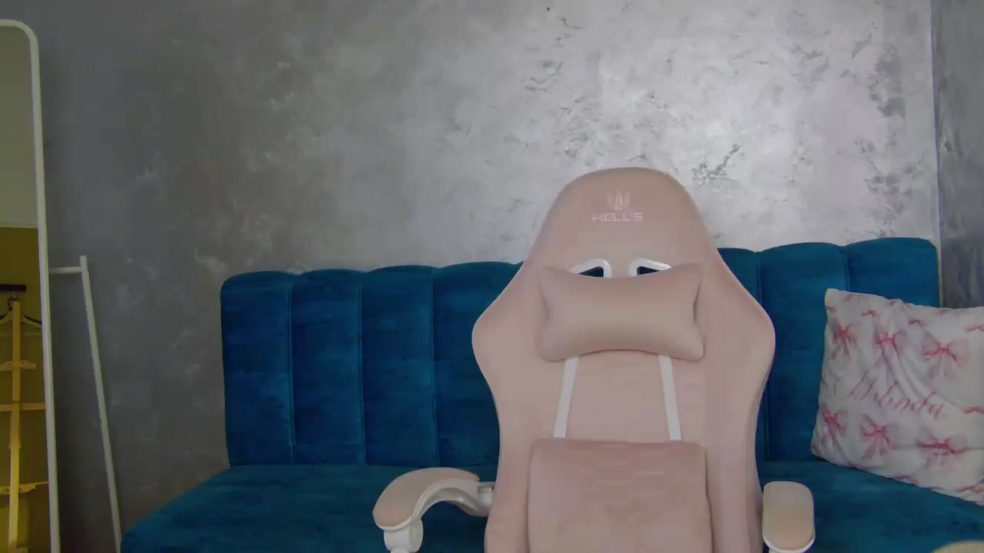 Gallery image thumbnail from WonderWomann's myfreecams stream on, 12/08/2025, 15:38 image 15 of 20