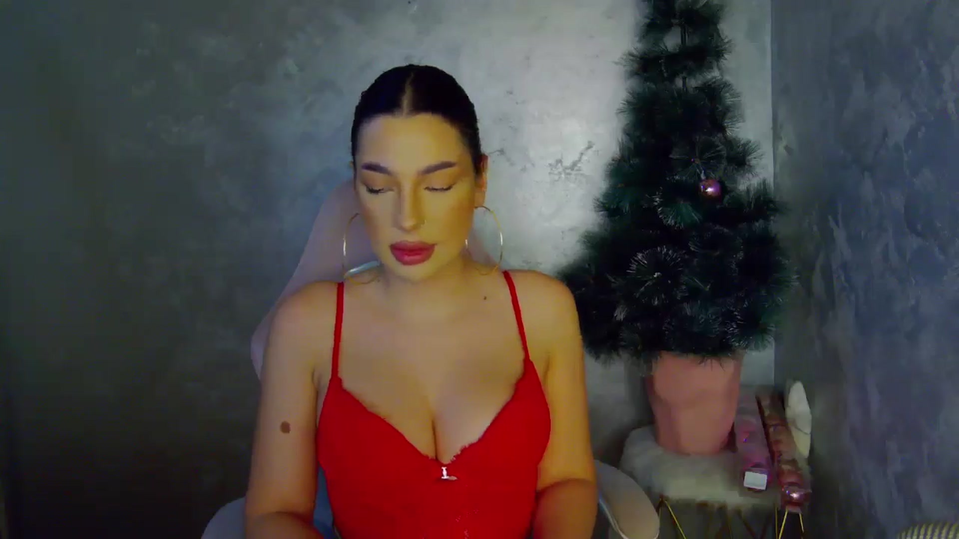 Gallery image thumbnail from WonderWomann's myfreecams stream on, 12/12/2025, 15:05 image 4 of 20