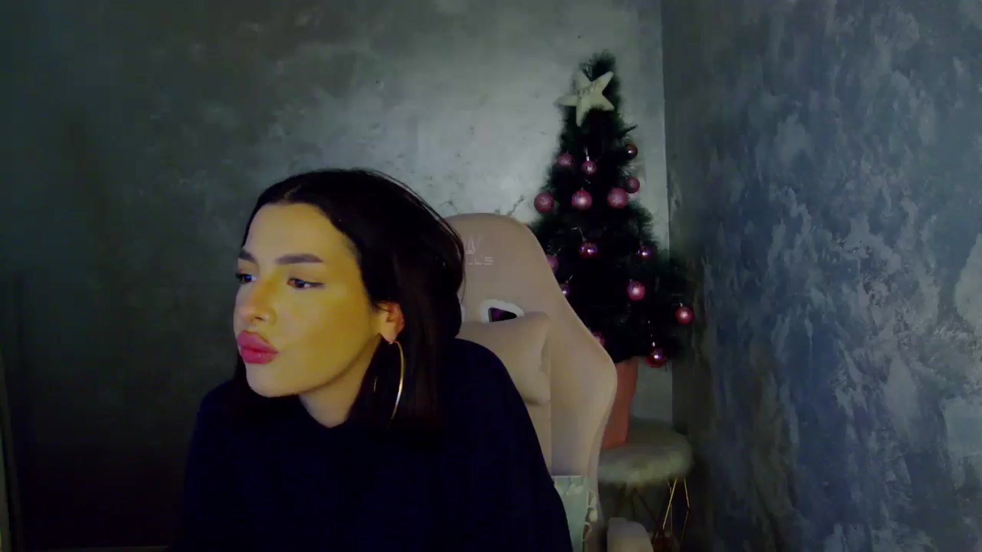 Gallery image thumbnail from WonderWomann's myfreecams stream on, 12/12/2025, 19:26 image 7 of 20