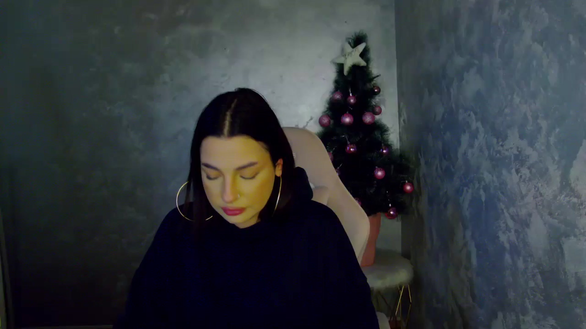 Gallery image thumbnail from WonderWomann's myfreecams stream on, 12/12/2025, 19:26 image 11 of 20