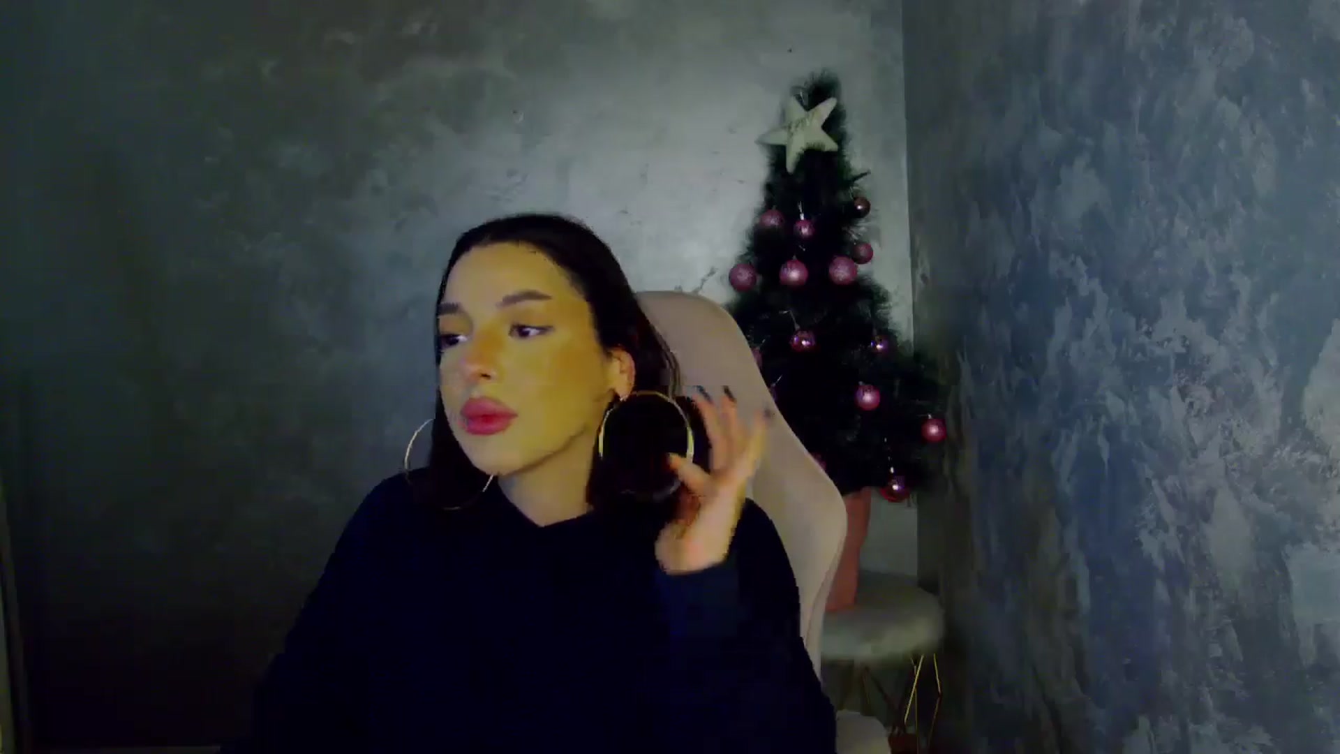 Gallery image thumbnail from WonderWomann's myfreecams stream on, 12/12/2025, 19:26 image 13 of 20