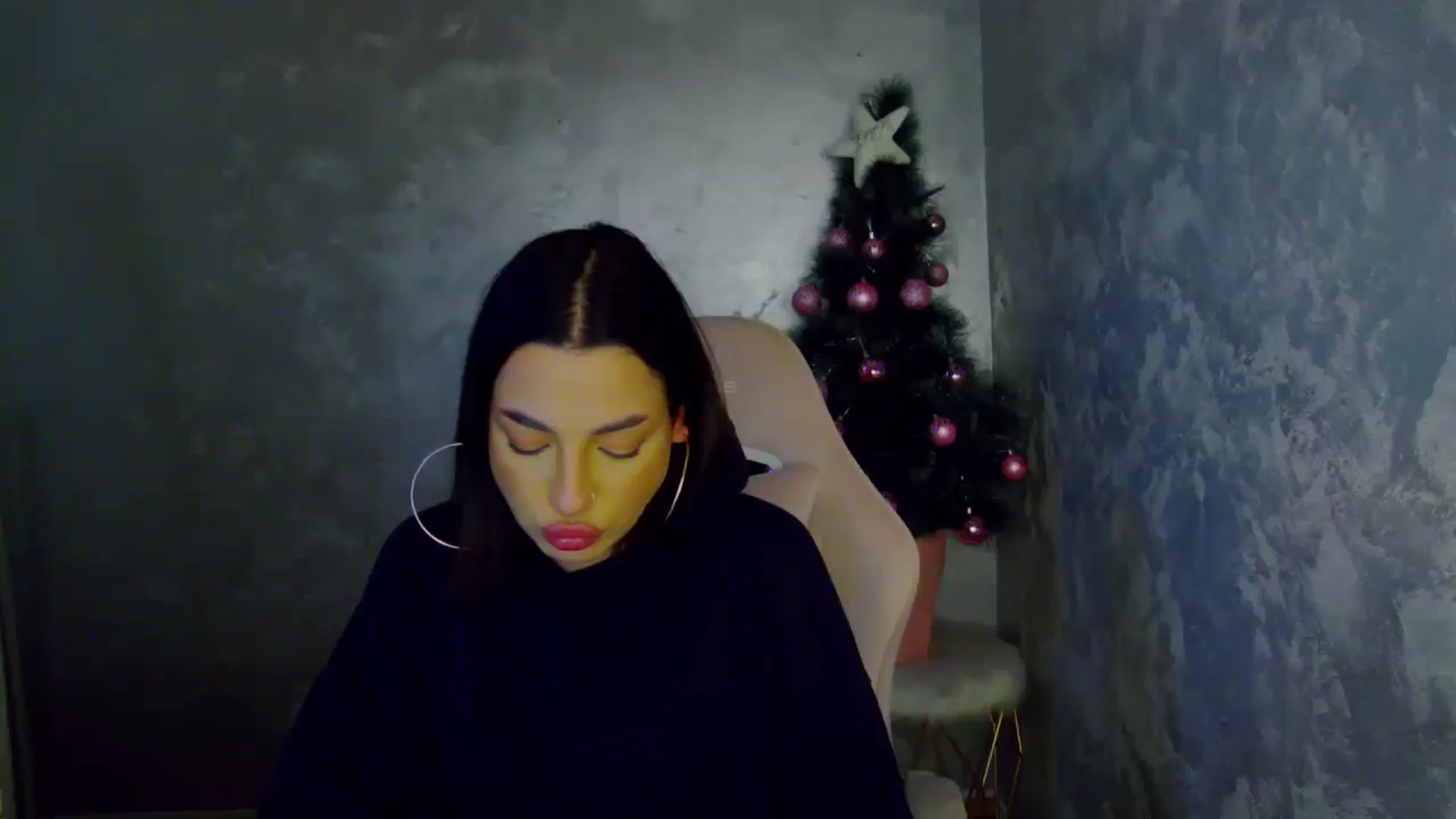 Gallery image thumbnail from WonderWomann's myfreecams stream on, 12/12/2025, 19:26 image 3 of 20