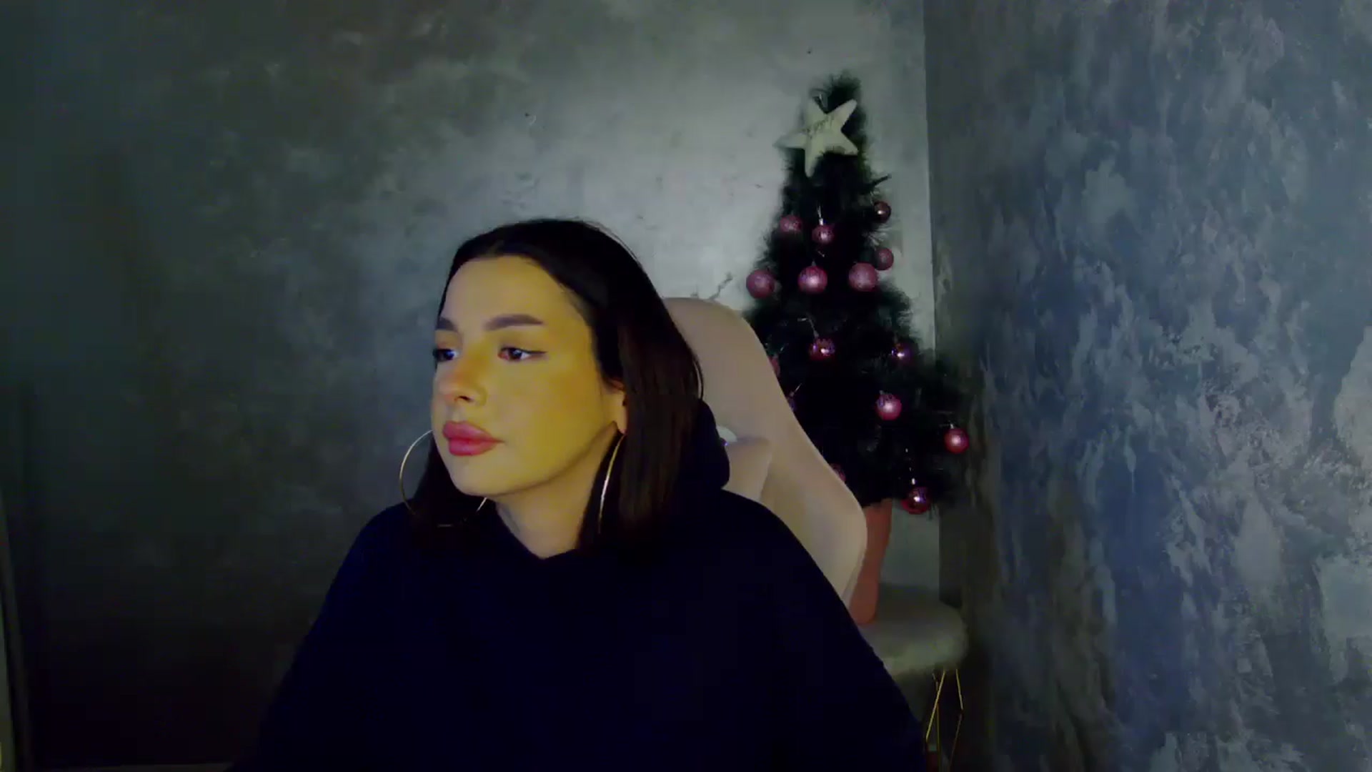 Gallery image thumbnail from WonderWomann's myfreecams stream on, 12/12/2025, 19:26 image 12 of 20