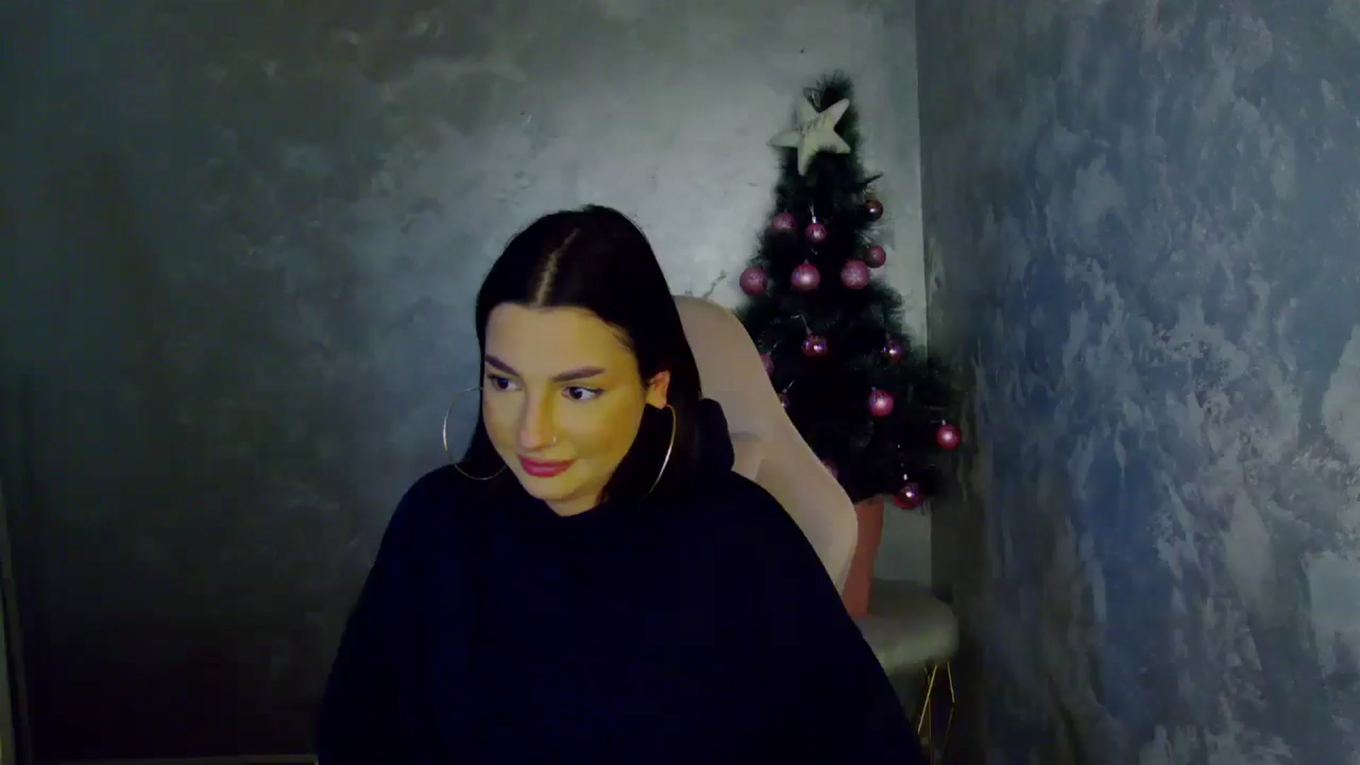 Gallery image thumbnail from WonderWomann's myfreecams stream on, 12/12/2025, 19:26 image 16 of 20