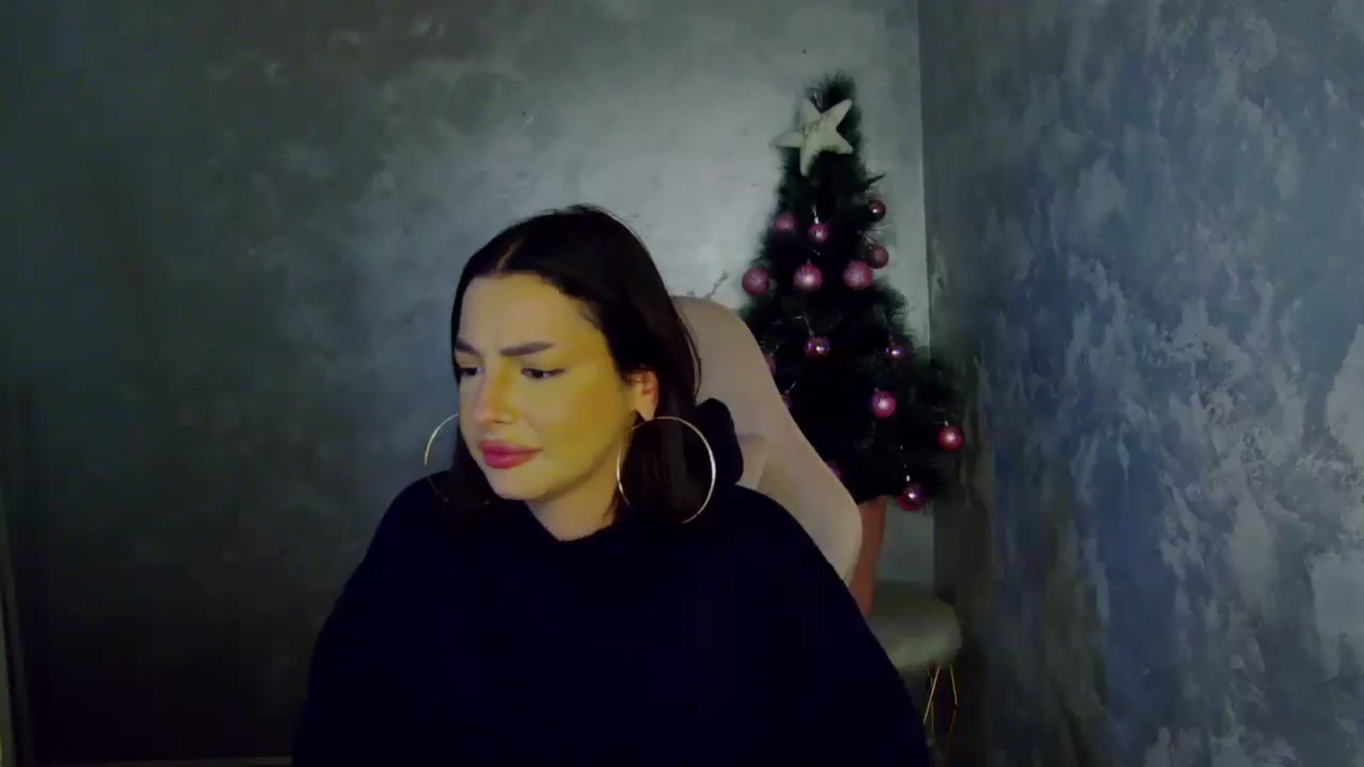 Gallery image thumbnail from WonderWomann's myfreecams stream on, 12/12/2025, 19:26 image 14 of 20