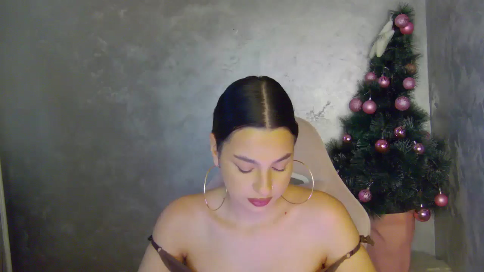 Gallery image thumbnail from WonderWomann's myfreecams stream on, 12/13/2025, 16:54 image 16 of 20