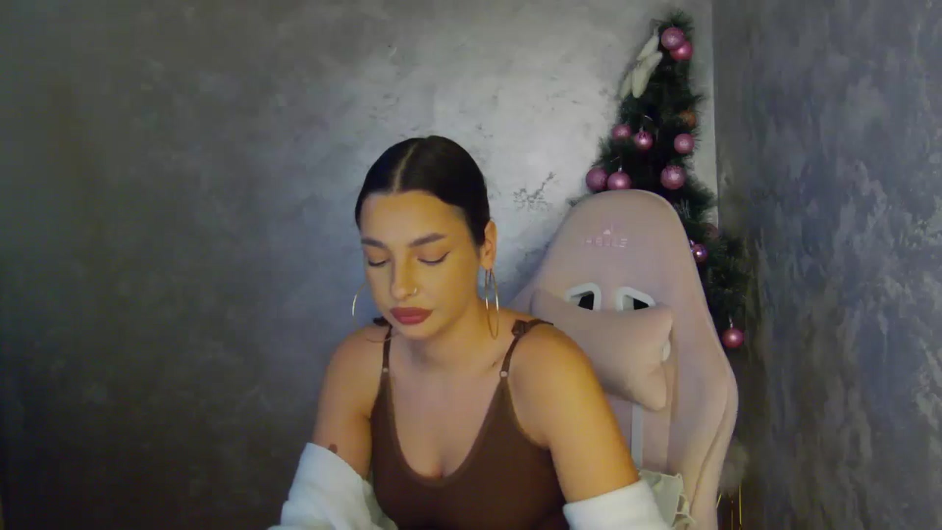 Gallery image thumbnail from WonderWomann's myfreecams stream on, 12/13/2025, 16:54 image 6 of 20
