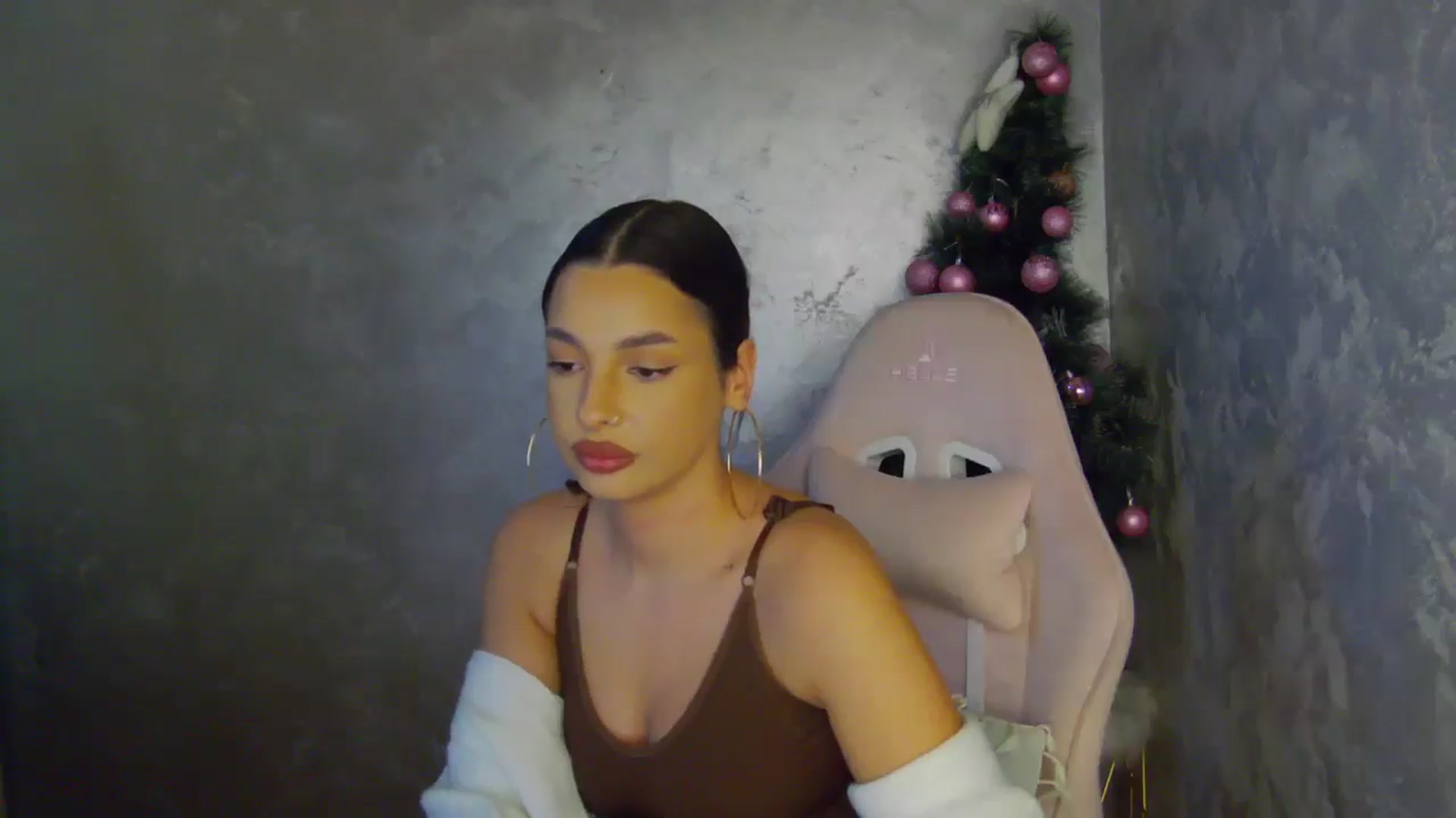 Gallery image thumbnail from WonderWomann's myfreecams stream on, 12/13/2025, 16:54 image 4 of 20