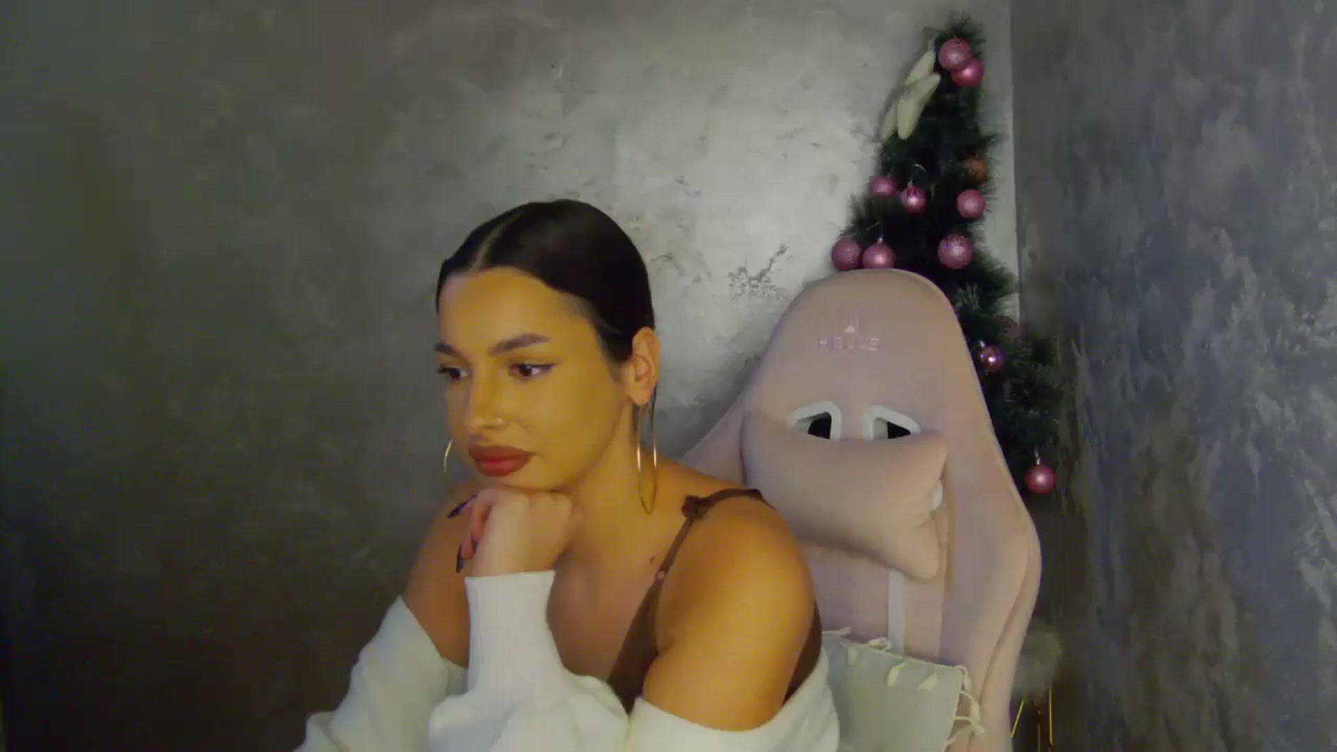 Gallery image thumbnail from WonderWomann's myfreecams stream on, 12/13/2025, 16:54 image 5 of 20
