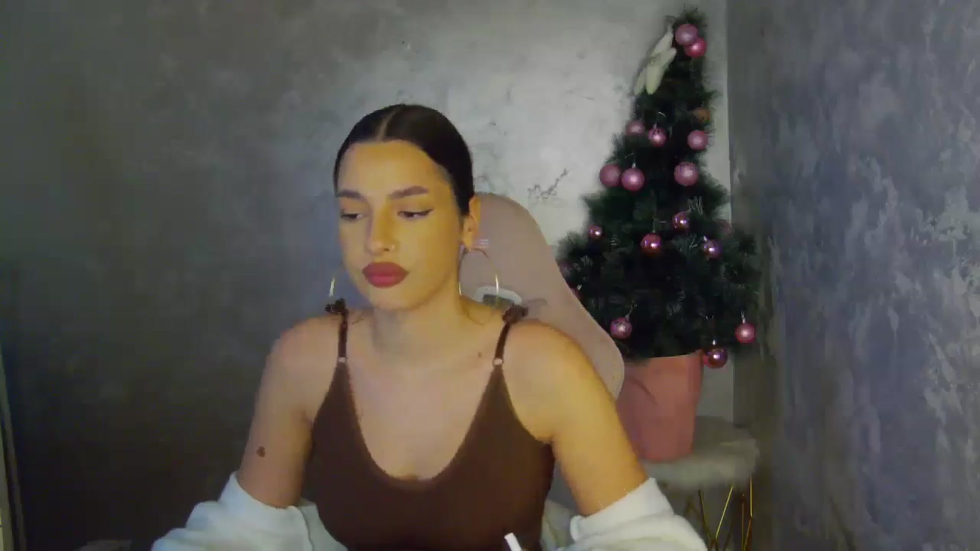Gallery image thumbnail from WonderWomann's myfreecams stream on, 12/13/2025, 16:54 image 9 of 20