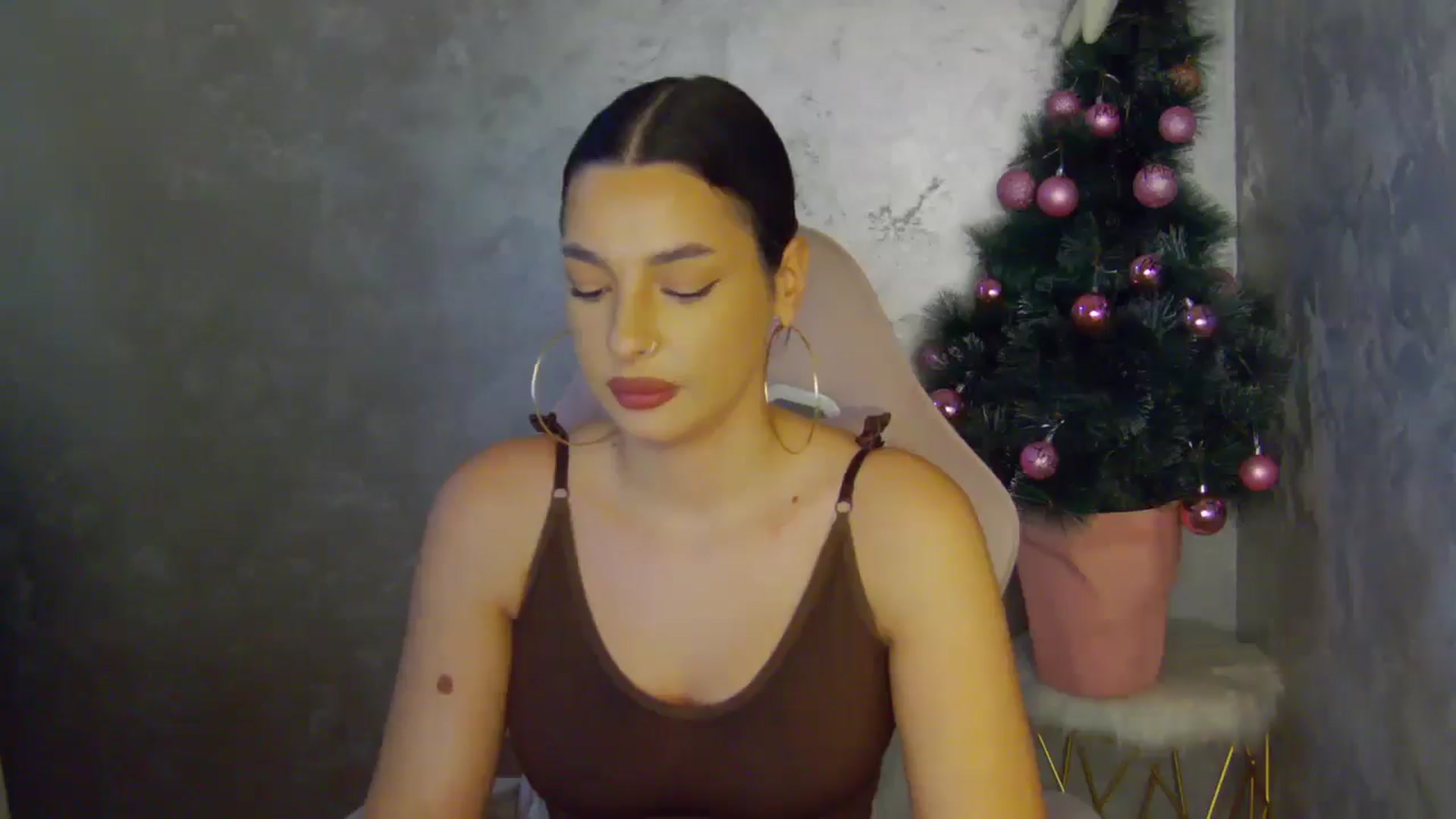 Gallery image thumbnail from WonderWomann's myfreecams stream on, 12/13/2025, 16:54 image 19 of 20
