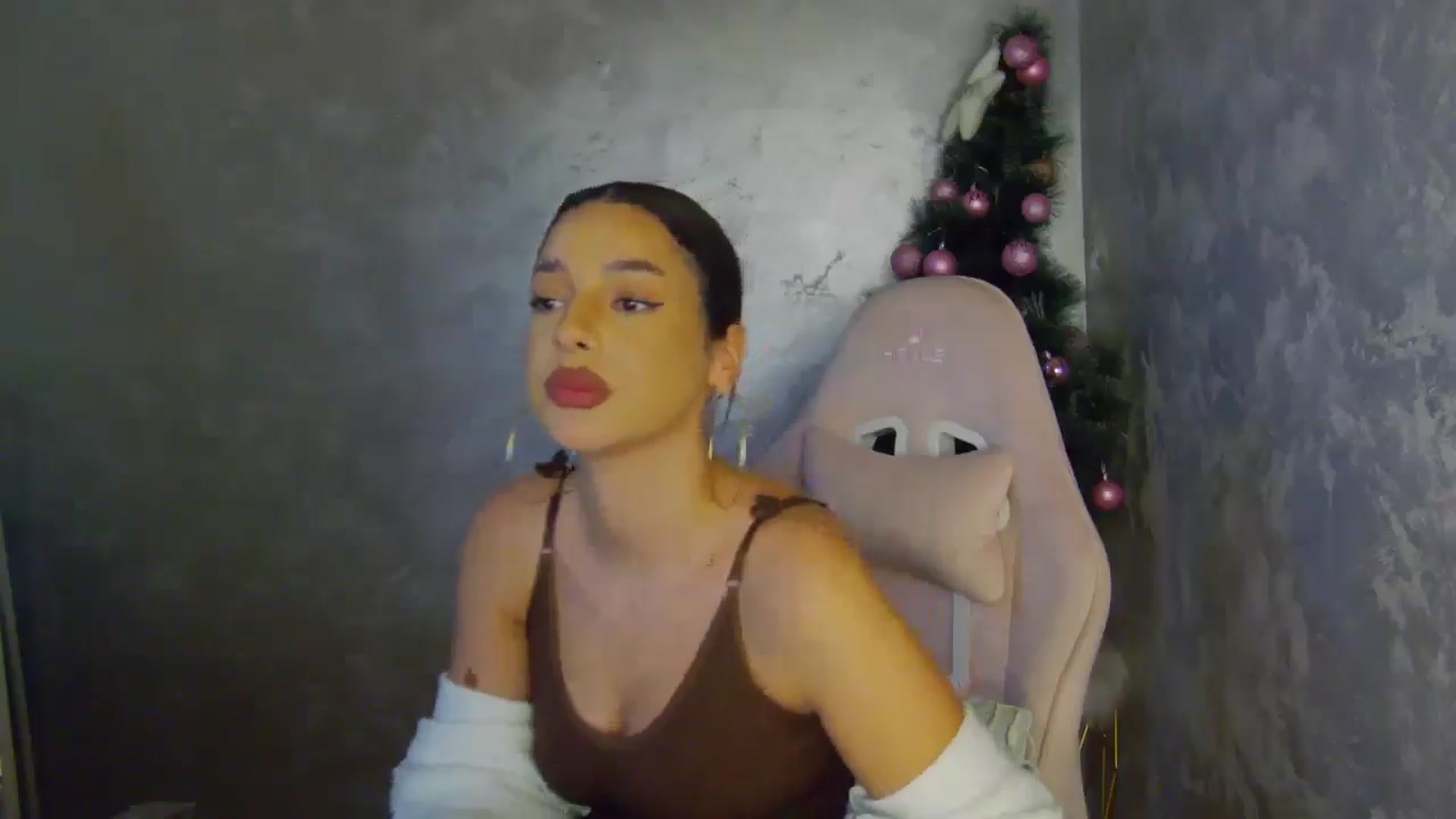 Gallery image thumbnail from WonderWomann's myfreecams stream on, 12/13/2025, 16:54 image 10 of 20