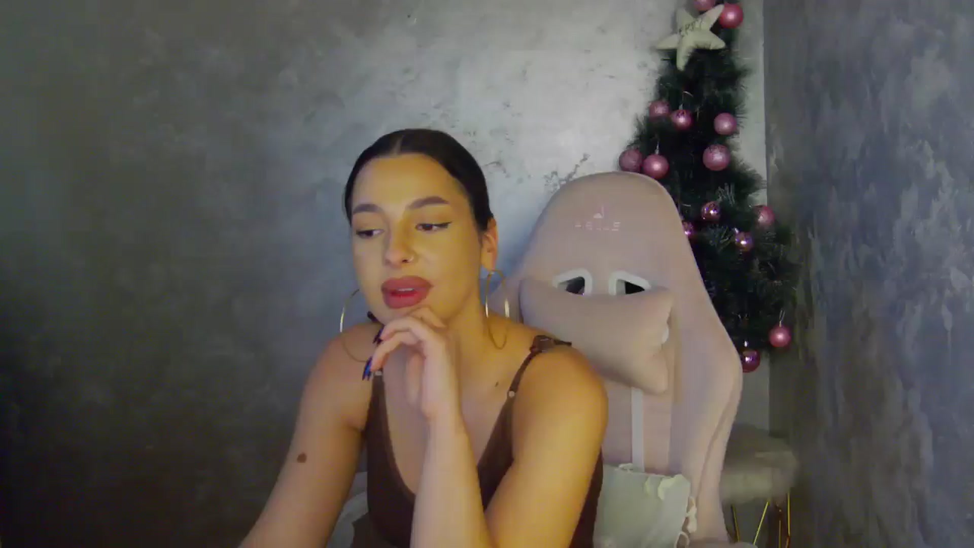 Gallery image thumbnail from WonderWomann's myfreecams stream on, 12/13/2025, 20:02 image 1 of 20