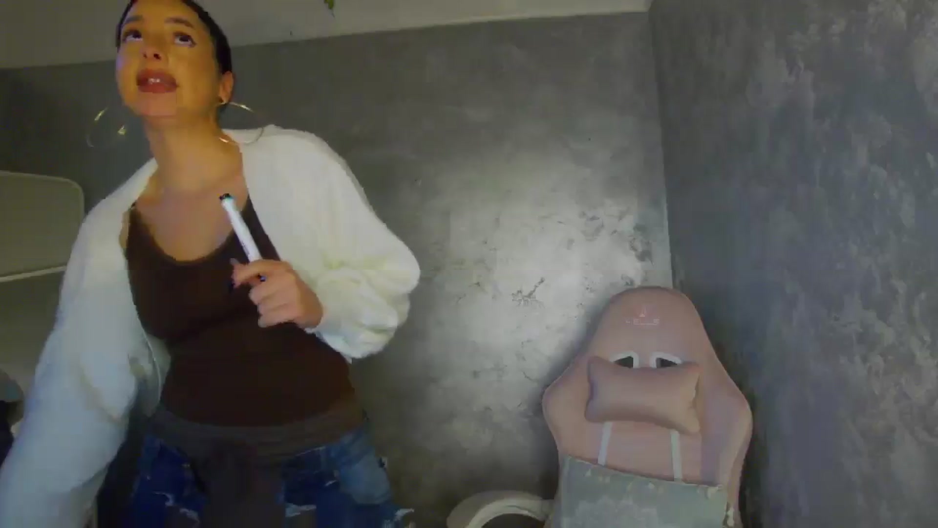 Gallery image thumbnail from WonderWomann's myfreecams stream on, 12/13/2025, 20:02 image 17 of 20