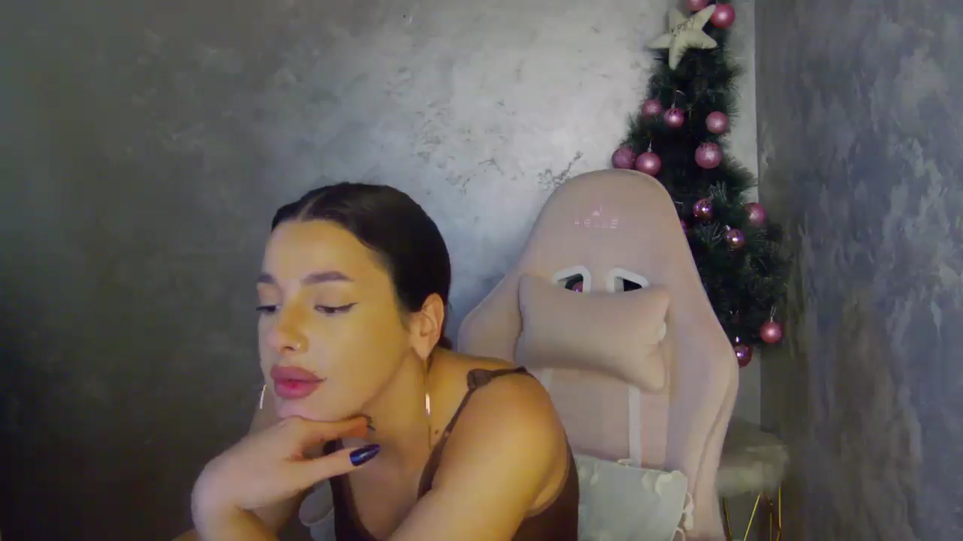 Gallery image thumbnail from WonderWomann's myfreecams stream on, 12/13/2025, 20:02 image 7 of 20