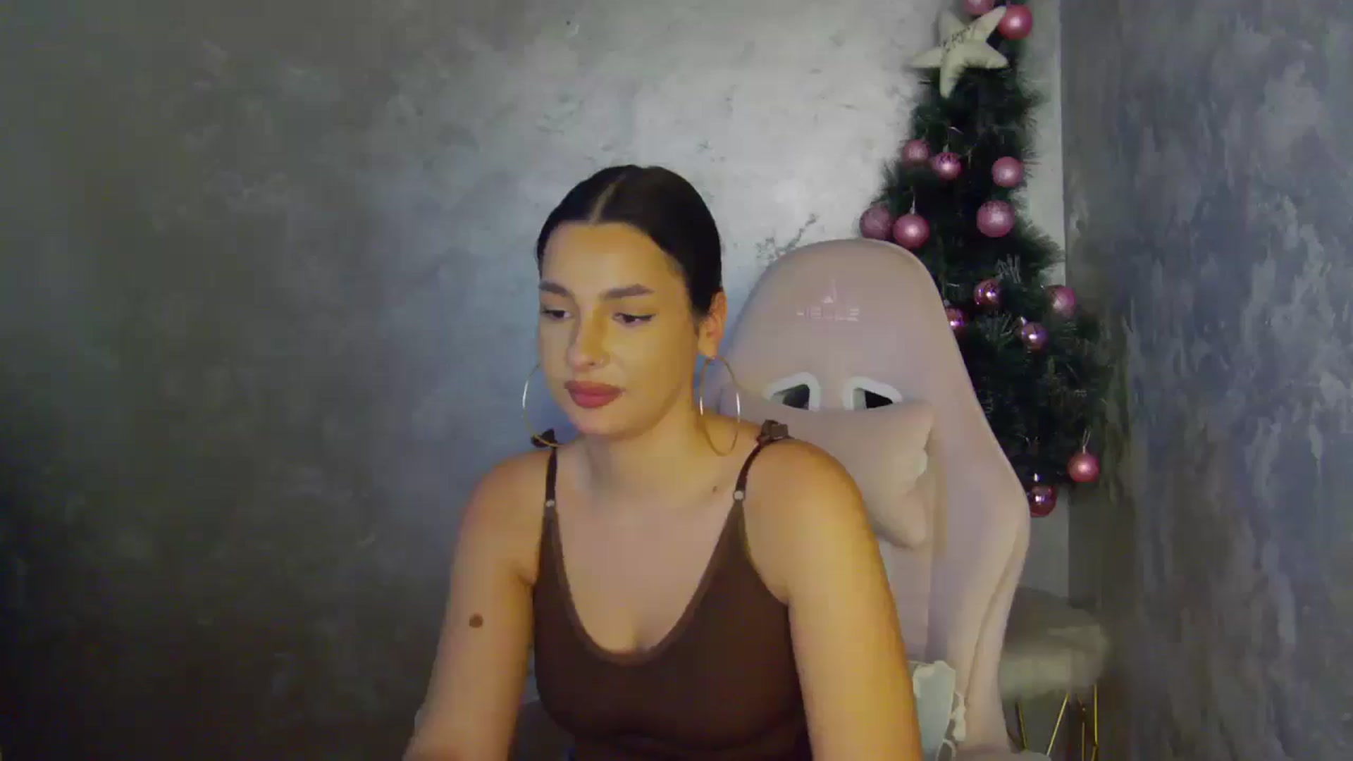 Gallery image thumbnail from WonderWomann's myfreecams stream on, 12/13/2025, 20:02 image 2 of 20