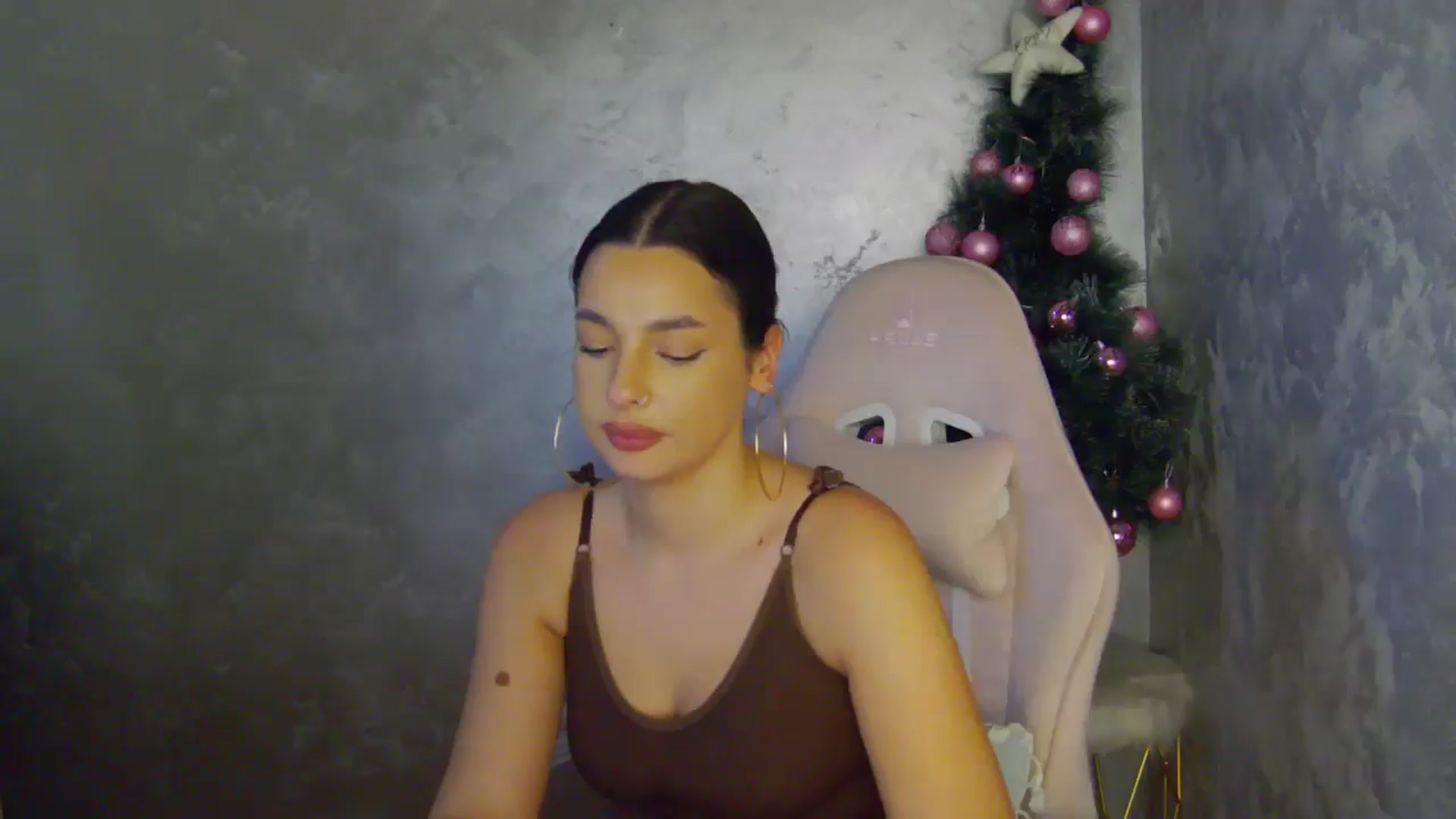 Gallery image thumbnail from WonderWomann's myfreecams stream on, 12/13/2025, 20:02 image 10 of 20