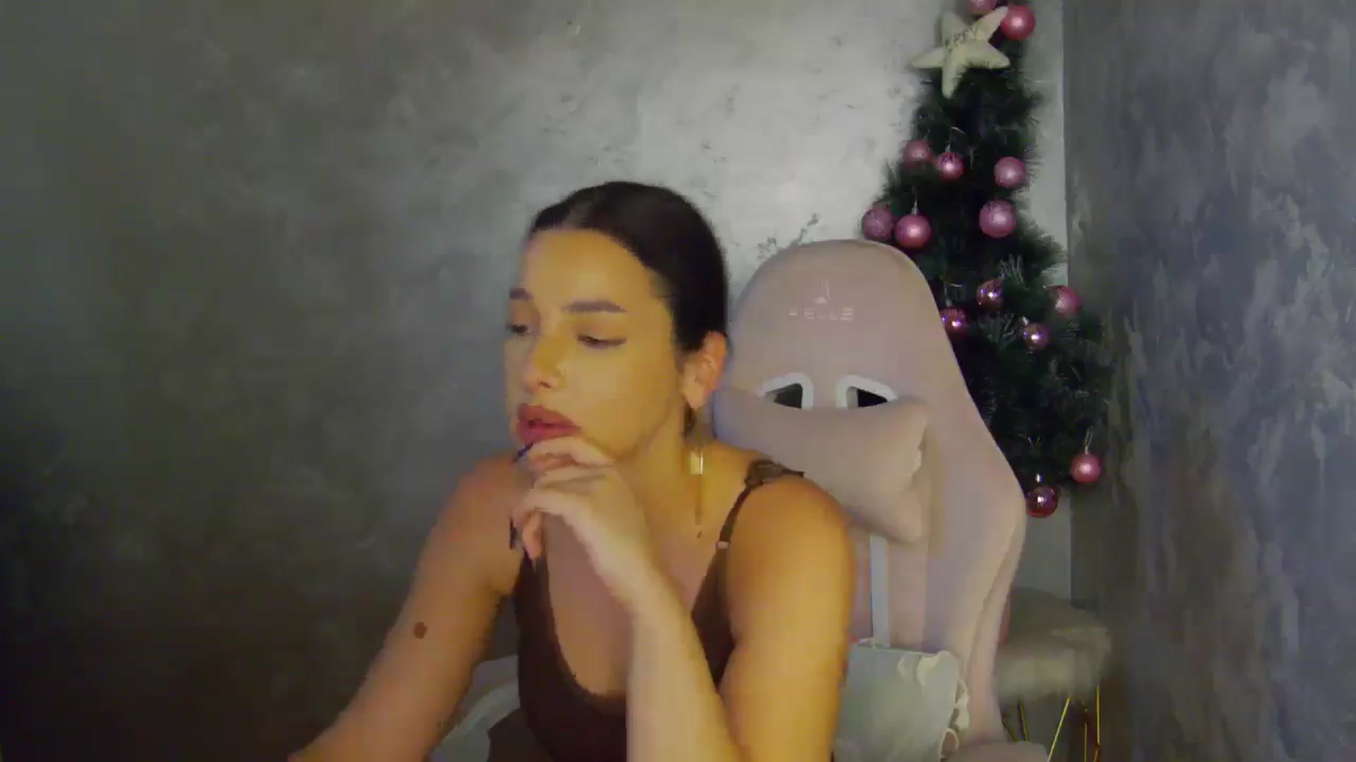 Gallery image thumbnail from WonderWomann's myfreecams stream on, 12/13/2025, 20:02 image 3 of 20