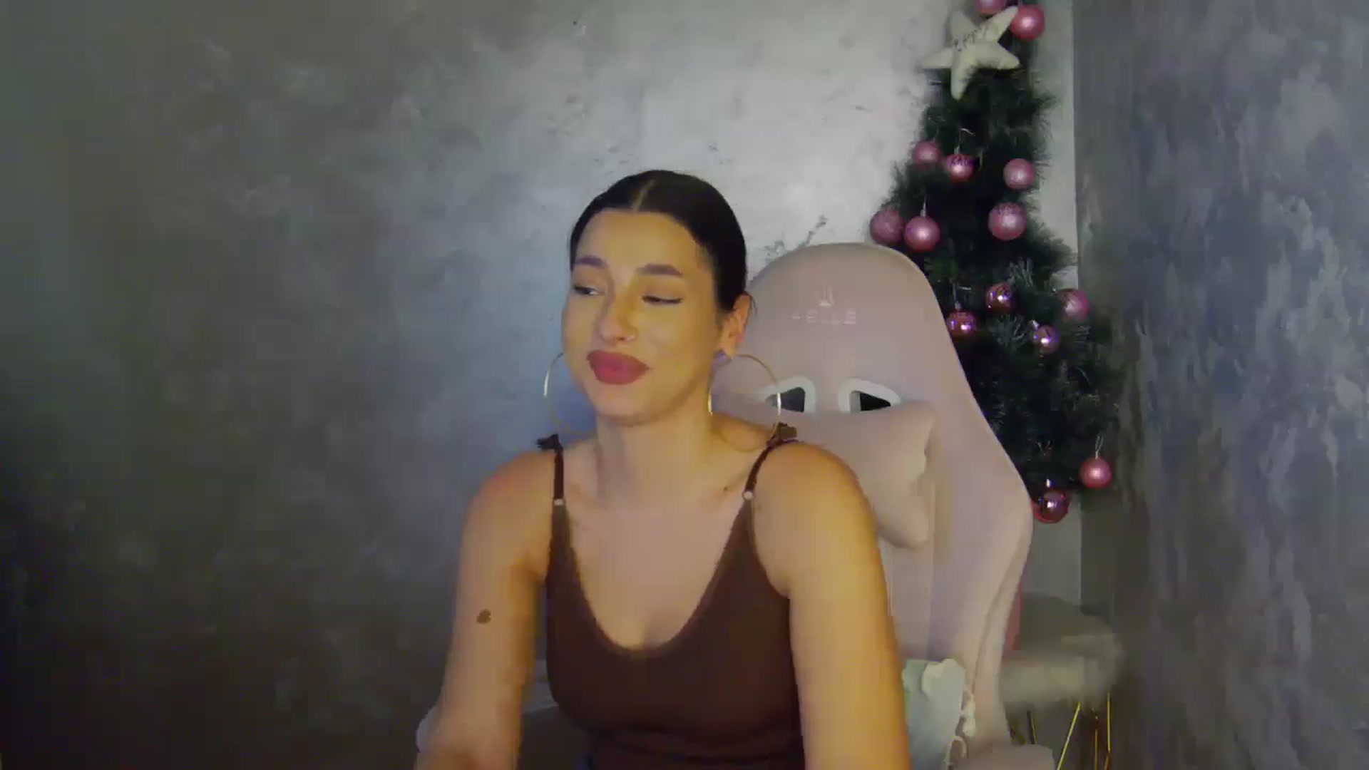 Gallery image thumbnail from WonderWomann's myfreecams stream on, 12/13/2025, 20:02 image 4 of 20