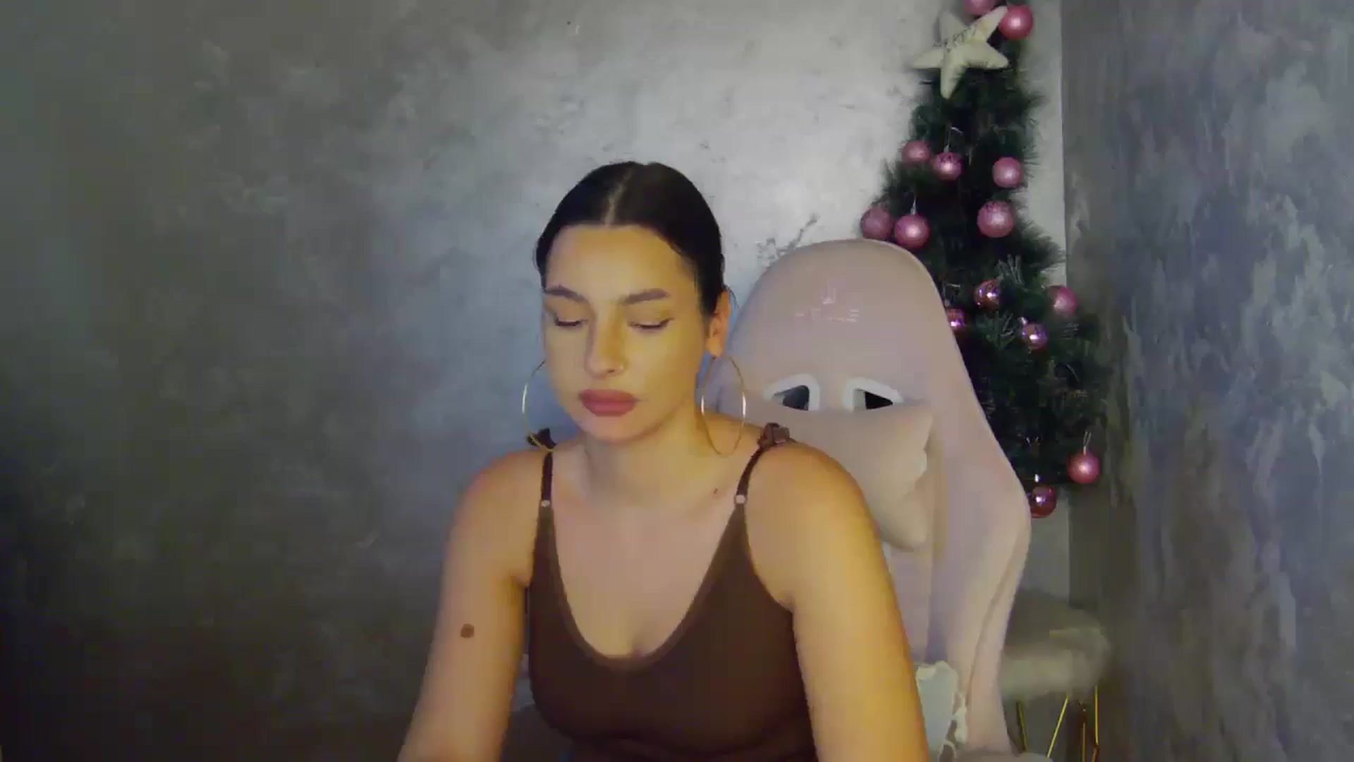 Gallery image thumbnail from WonderWomann's myfreecams stream on, 12/13/2025, 20:02 image 6 of 20