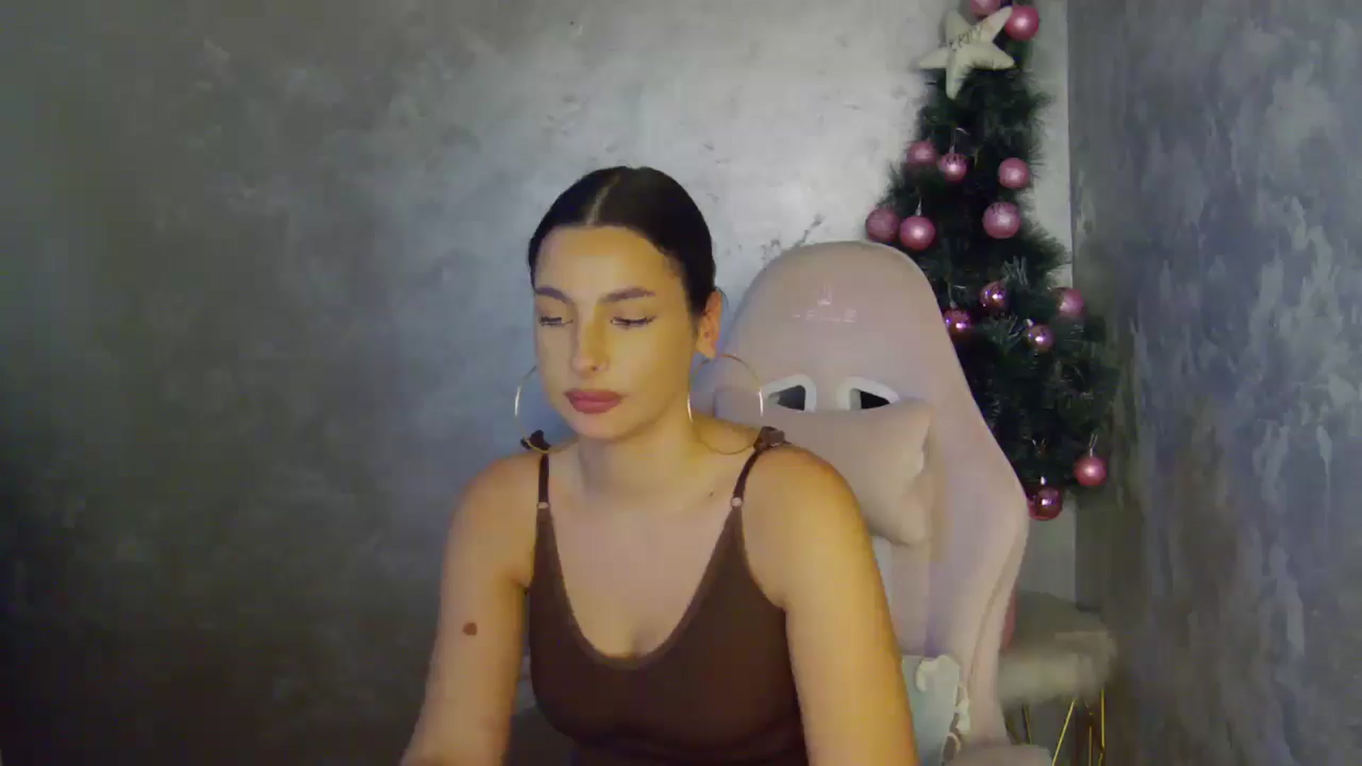 Gallery image thumbnail from WonderWomann's myfreecams stream on, 12/13/2025, 20:02 image 5 of 20