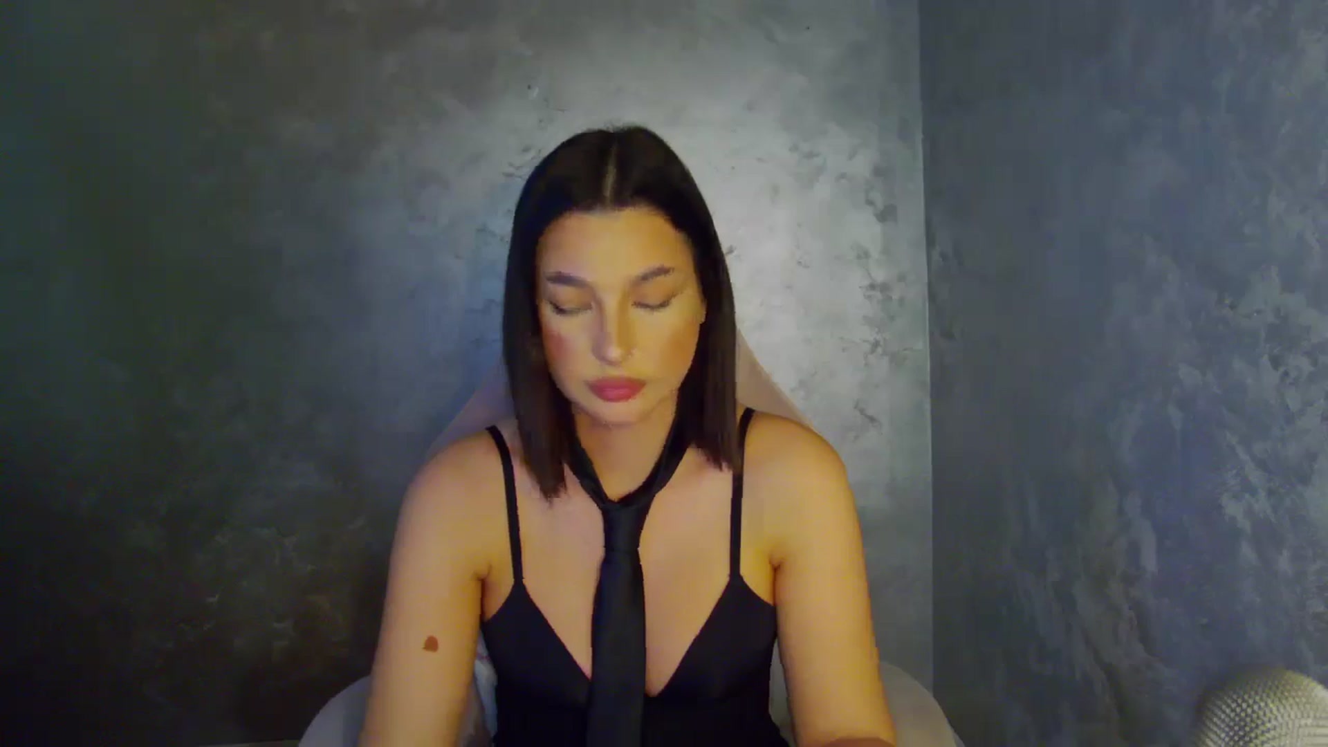 Gallery image thumbnail from WonderWomann's myfreecams stream on, 12/28/2025, 16:03 image 11 of 20
