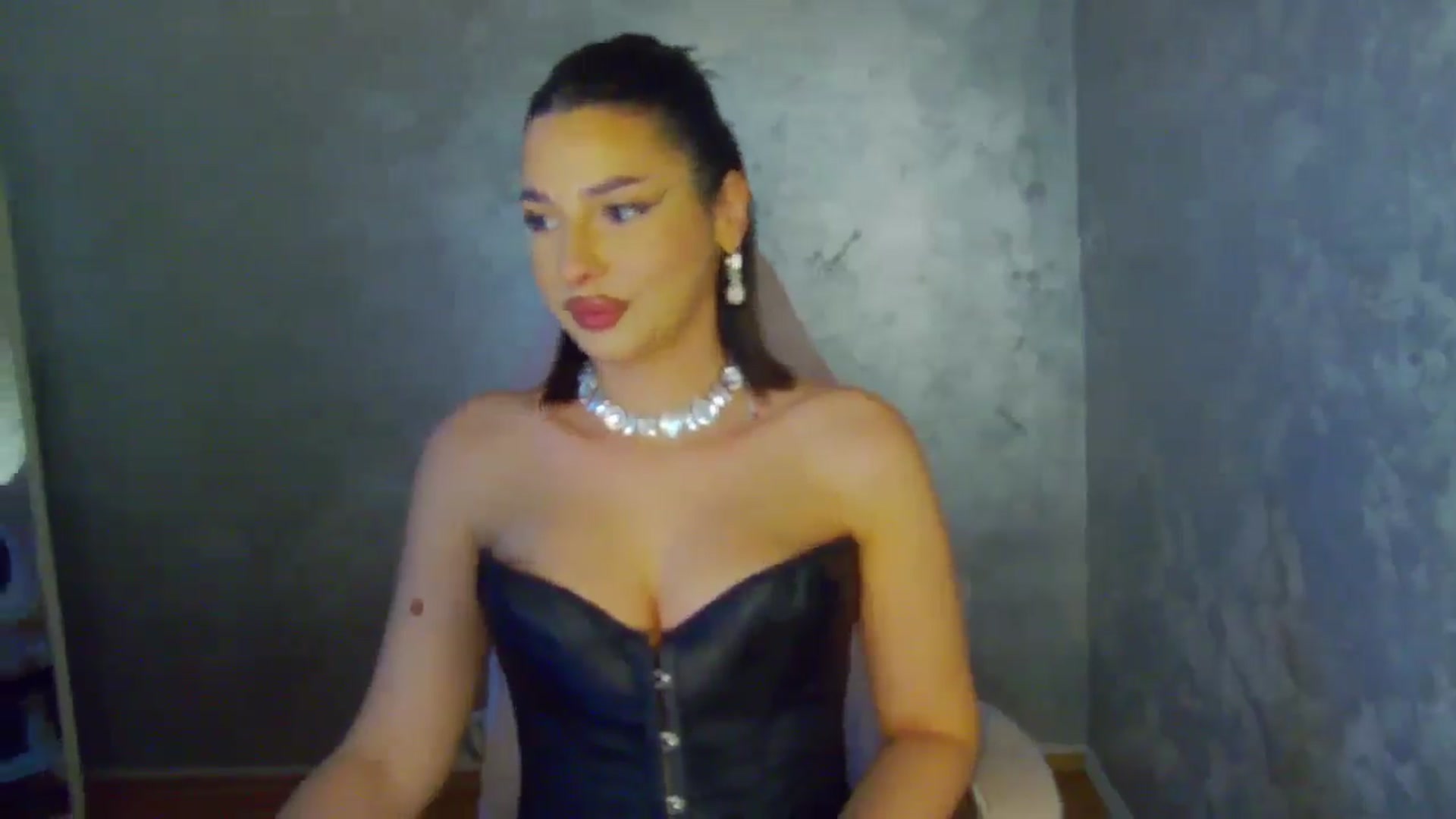 Gallery image thumbnail from WonderWomann's myfreecams stream on, 12/31/2025, 14:20 image 8 of 20