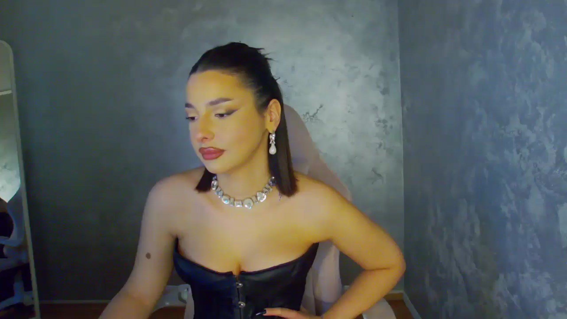 Gallery image thumbnail from WonderWomann's myfreecams stream on, 12/31/2025, 14:20 image 2 of 20