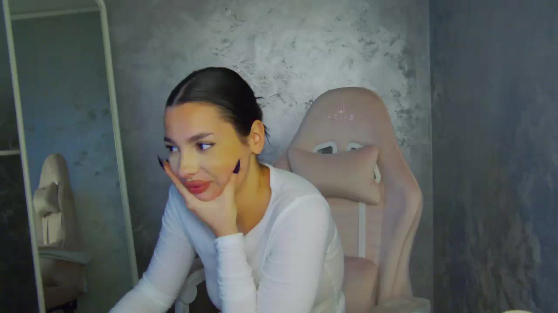 Gallery image thumbnail from WonderWomann's myfreecams stream on, 01/04/2026, 18:31 image 4 of 20