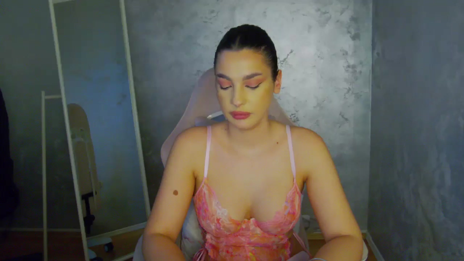 Gallery image thumbnail from WonderWomann's myfreecams stream on, 01/08/2026, 20:05 image 10 of 20