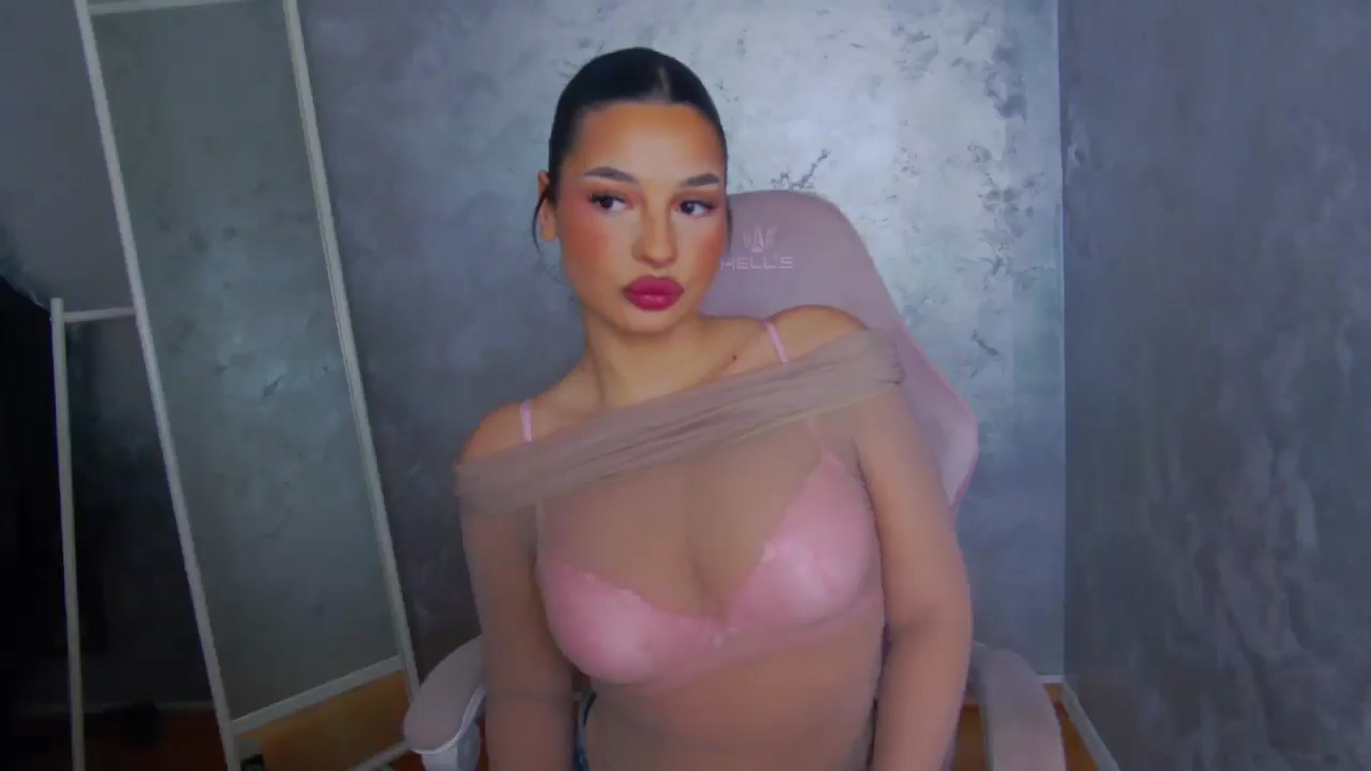 Gallery image thumbnail from WonderWomann's myfreecams stream on, 01/13/2026, 16:02 image 9 of 20